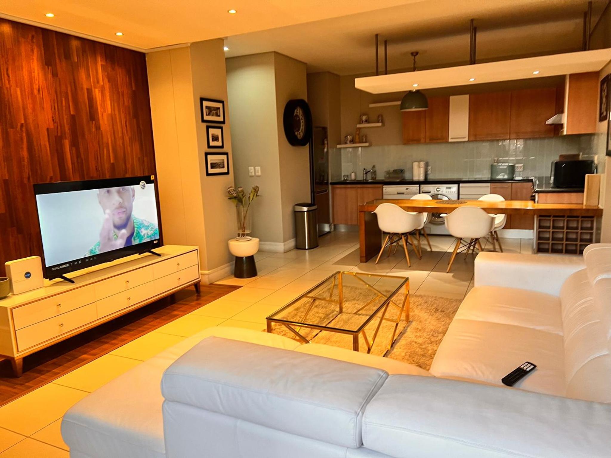 Executive 2-Bedroom Luxury Suite in Bedford Centre Mall