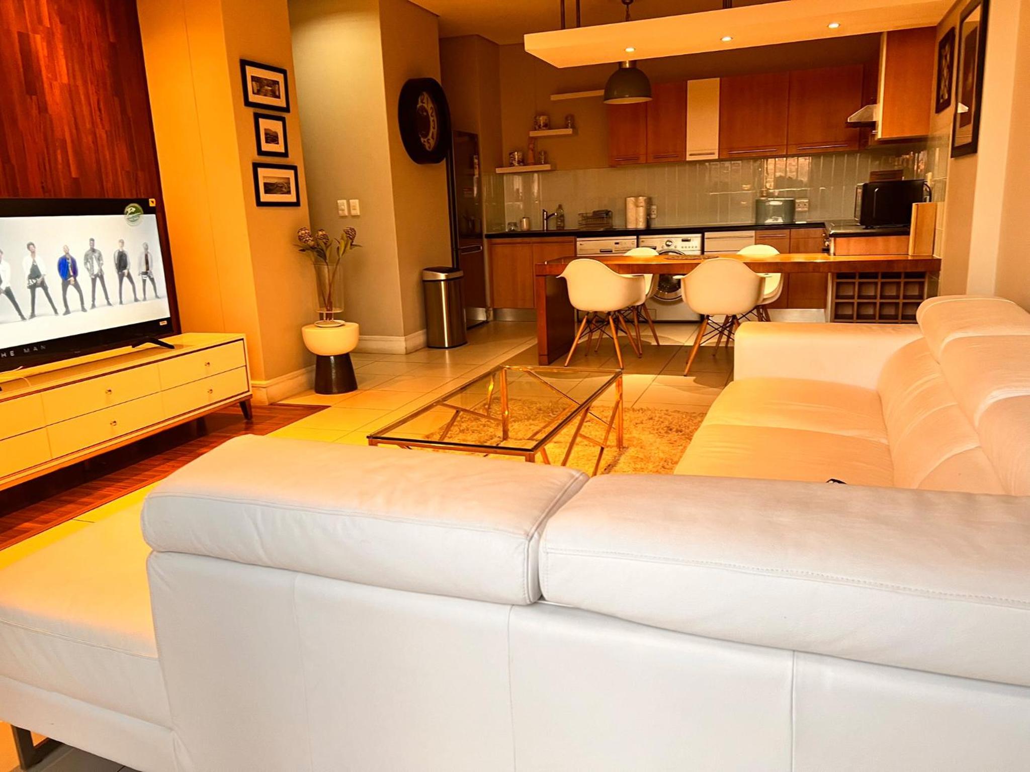 Executive 2-Bedroom Luxury Suite in Bedford Centre Mall