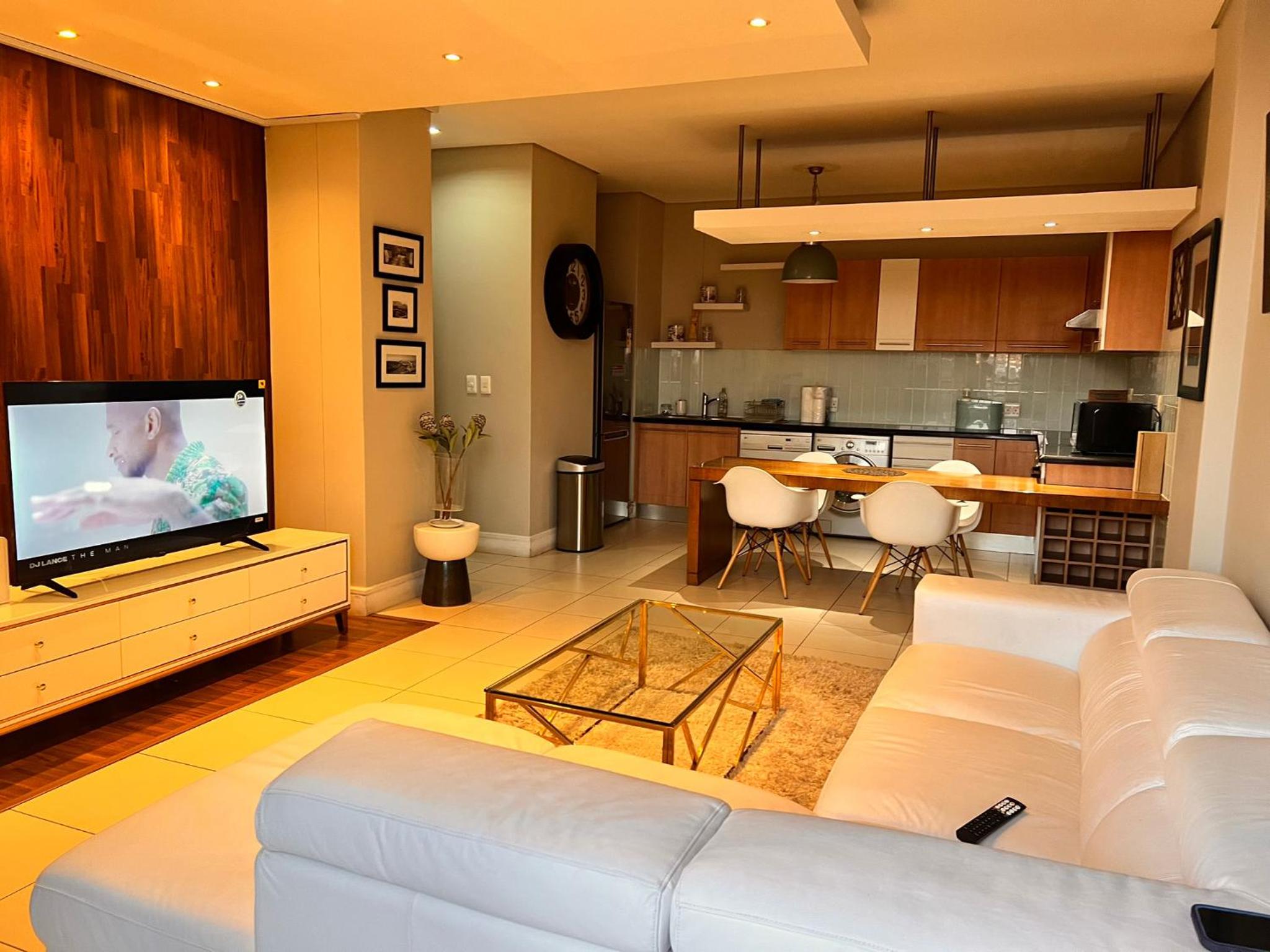 Executive 2-Bedroom Luxury Suite in Bedford Centre Mall