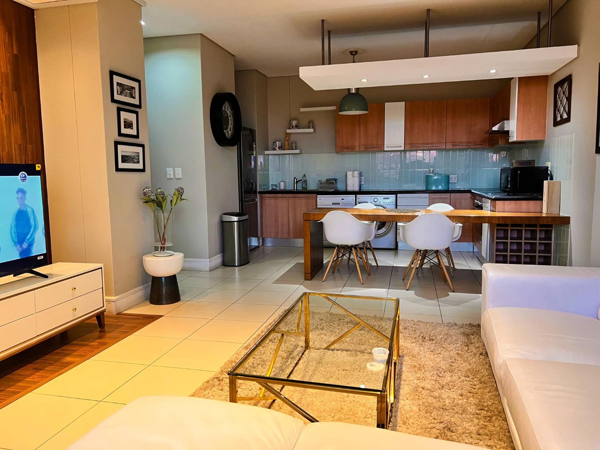 Executive 2-Bedroom Luxury Suite in Bedford Centre Mall
