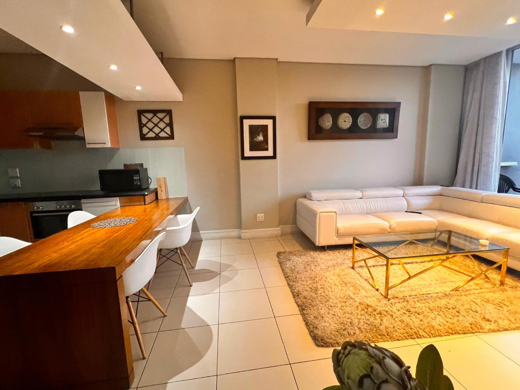 Executive 2-Bedroom Luxury Suite in Bedford Centre Mall