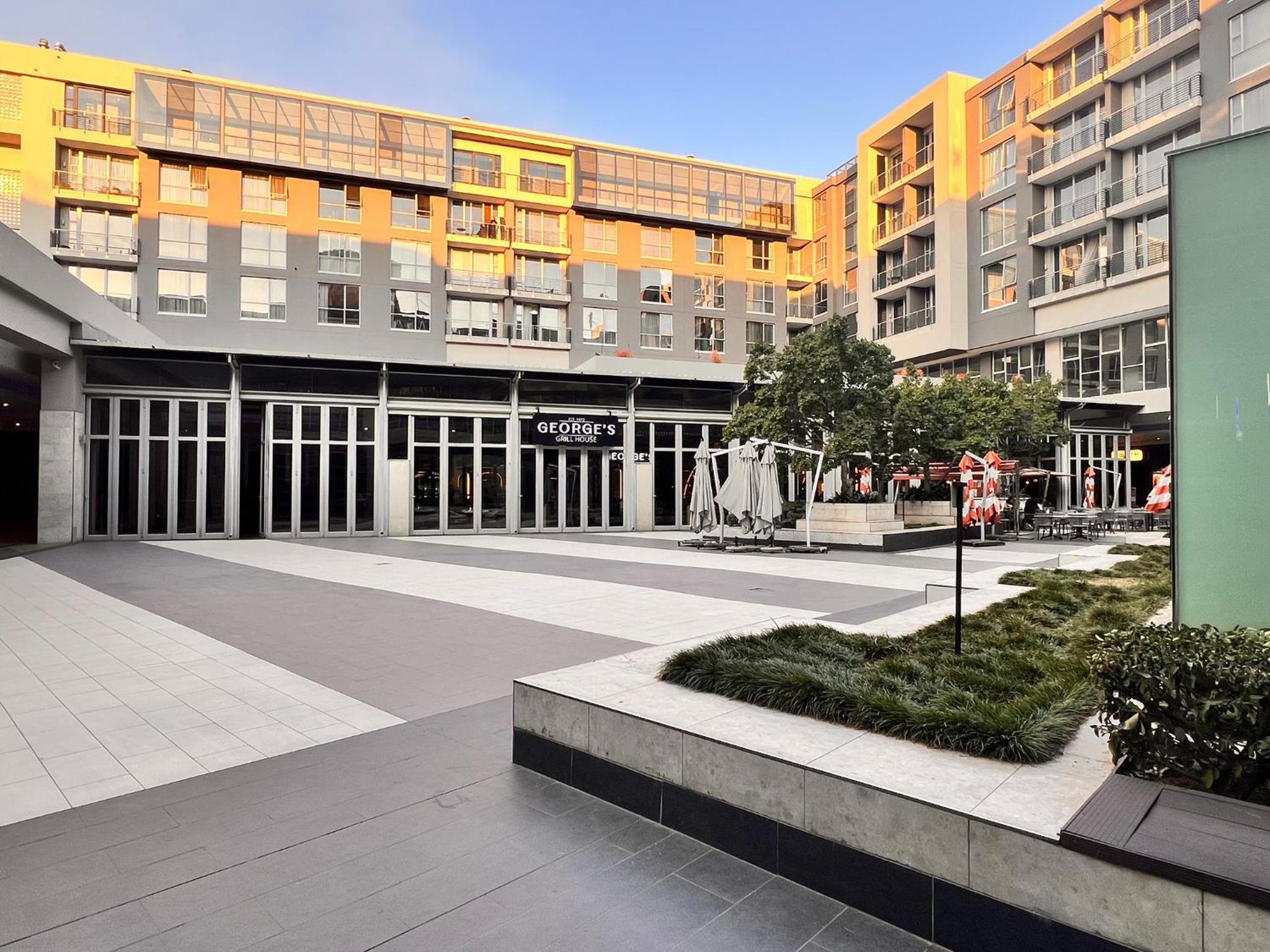 Executive 2-Bedroom Luxury Suite in Bedford Centre Mall