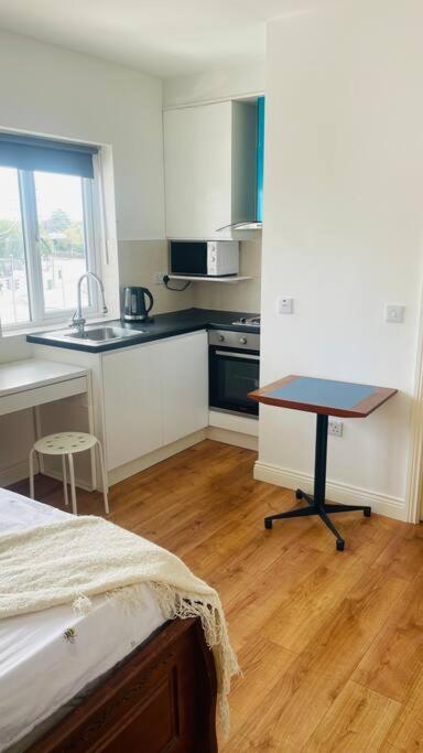 Studio apartment near airport