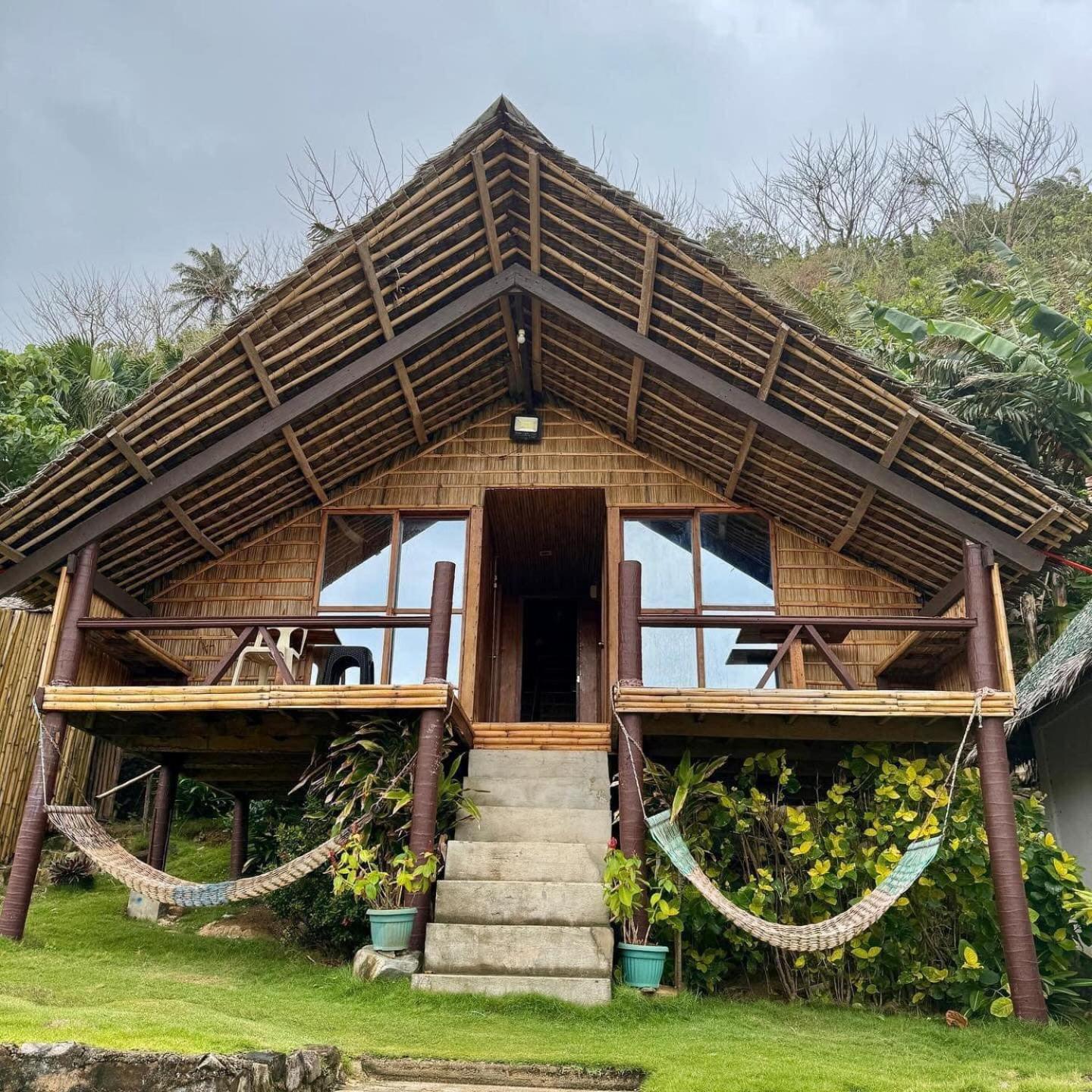 A-frame Cottage 1, Puraran Surf Resort view 4
