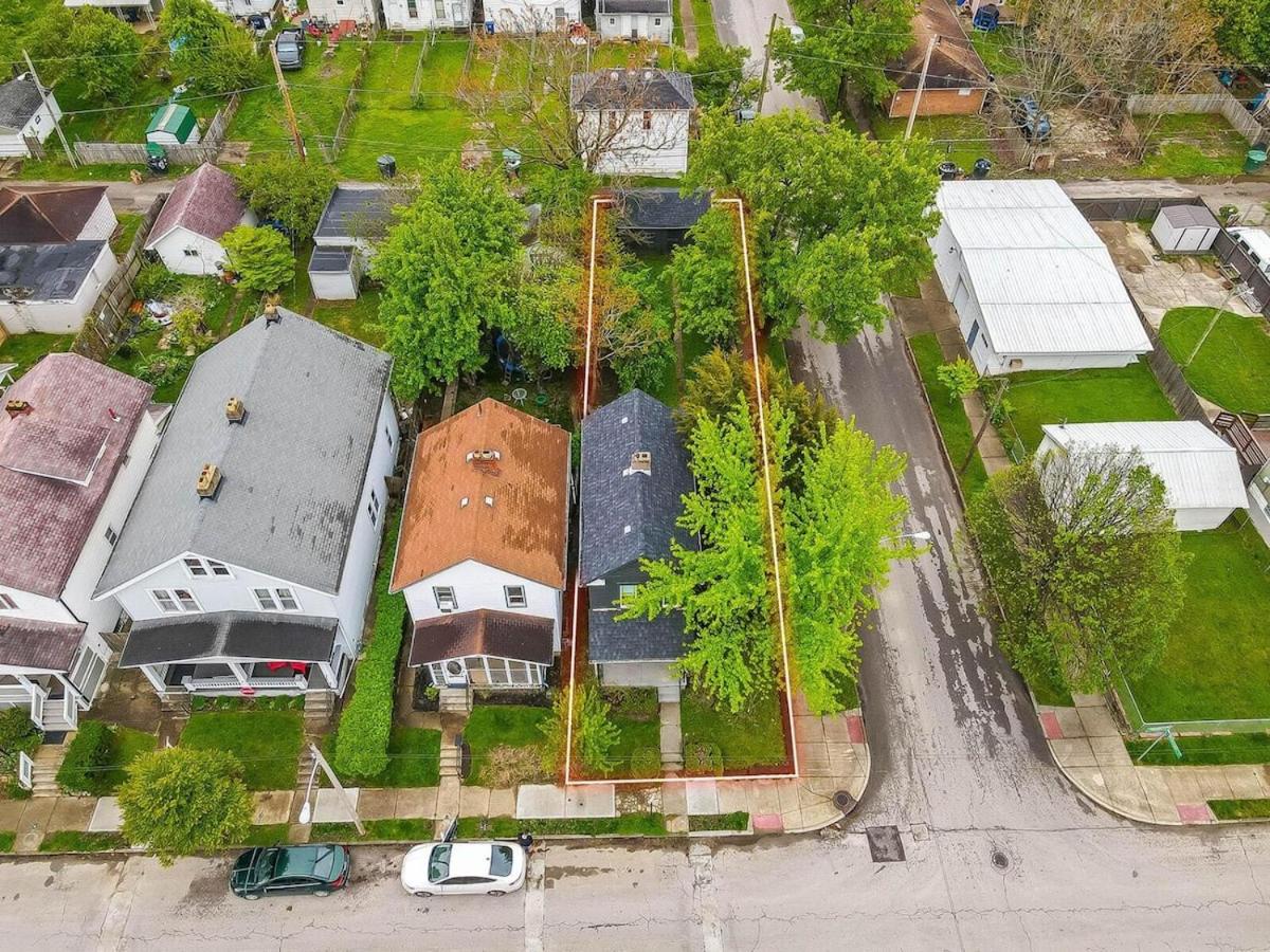 The Hungarian Village Spot - 2 BR and Fenced Yard