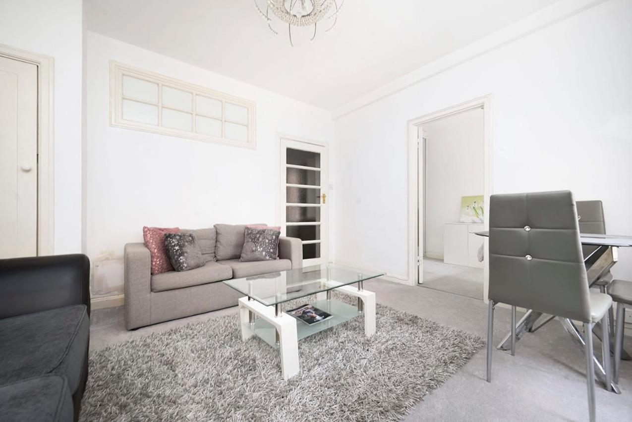 Stunning 1BR Flat Near Buckingham Palace view 5