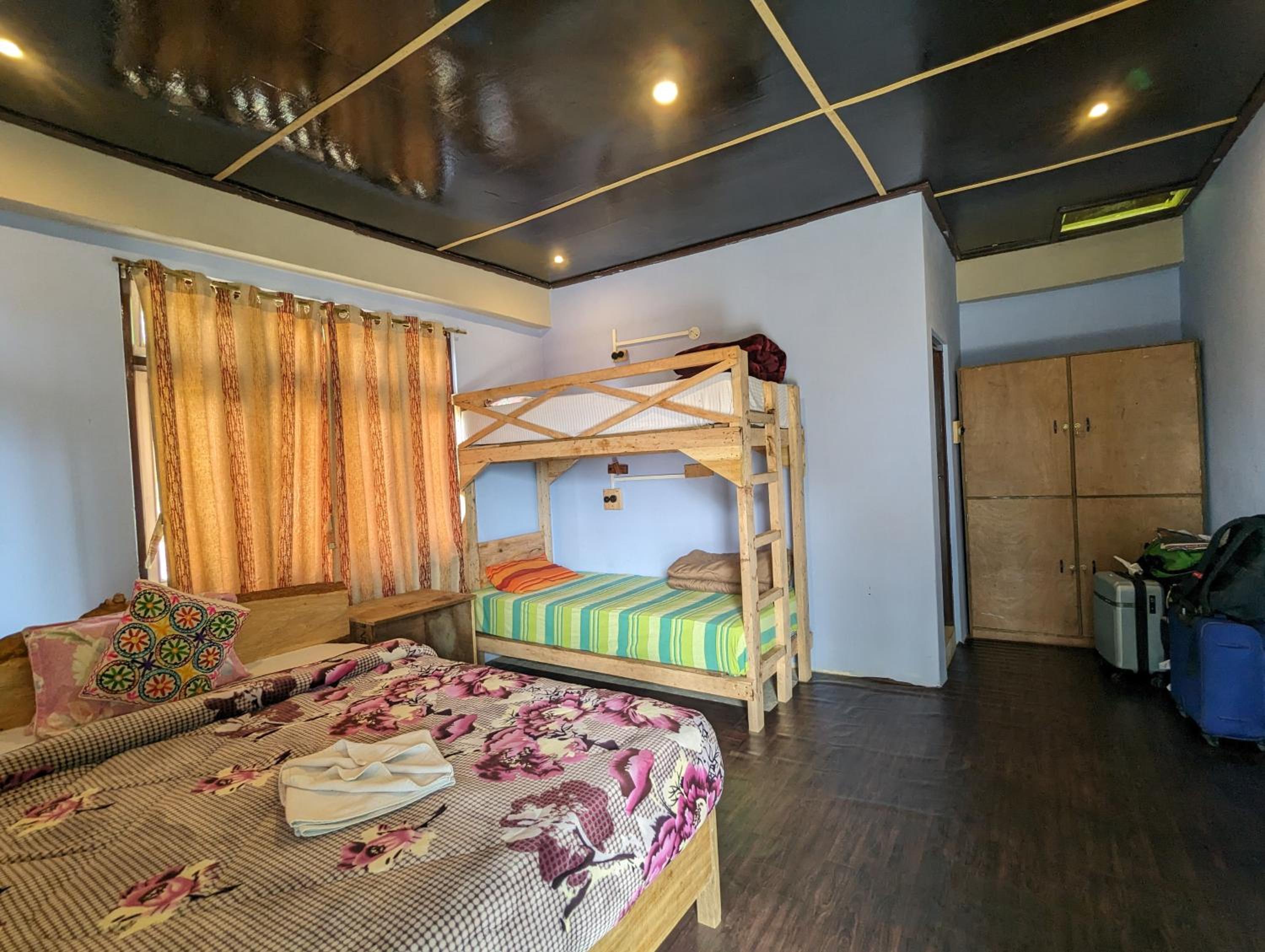 Mochilero Ostello 2, Pelling view 2