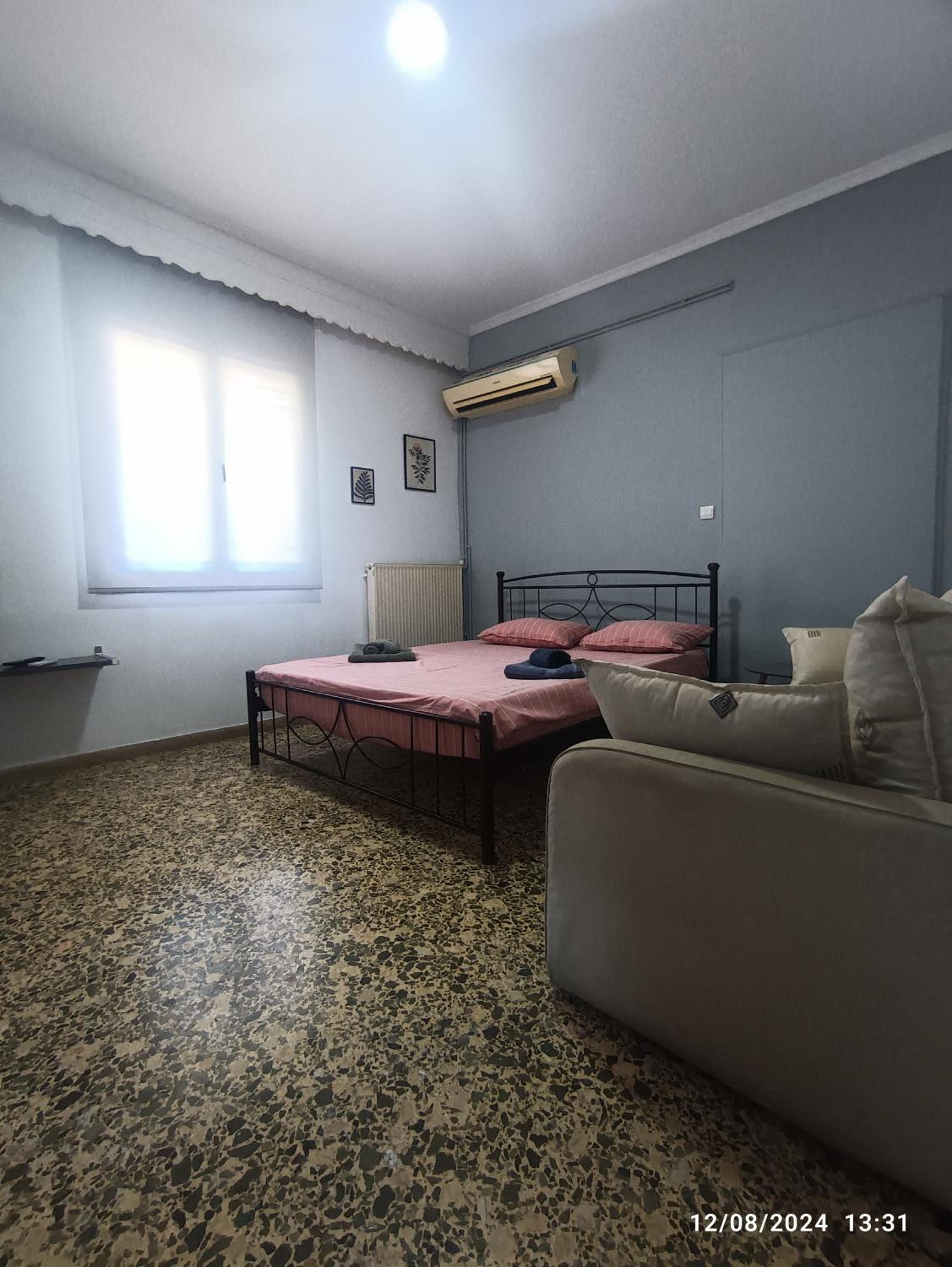 RENA APARTMENTS