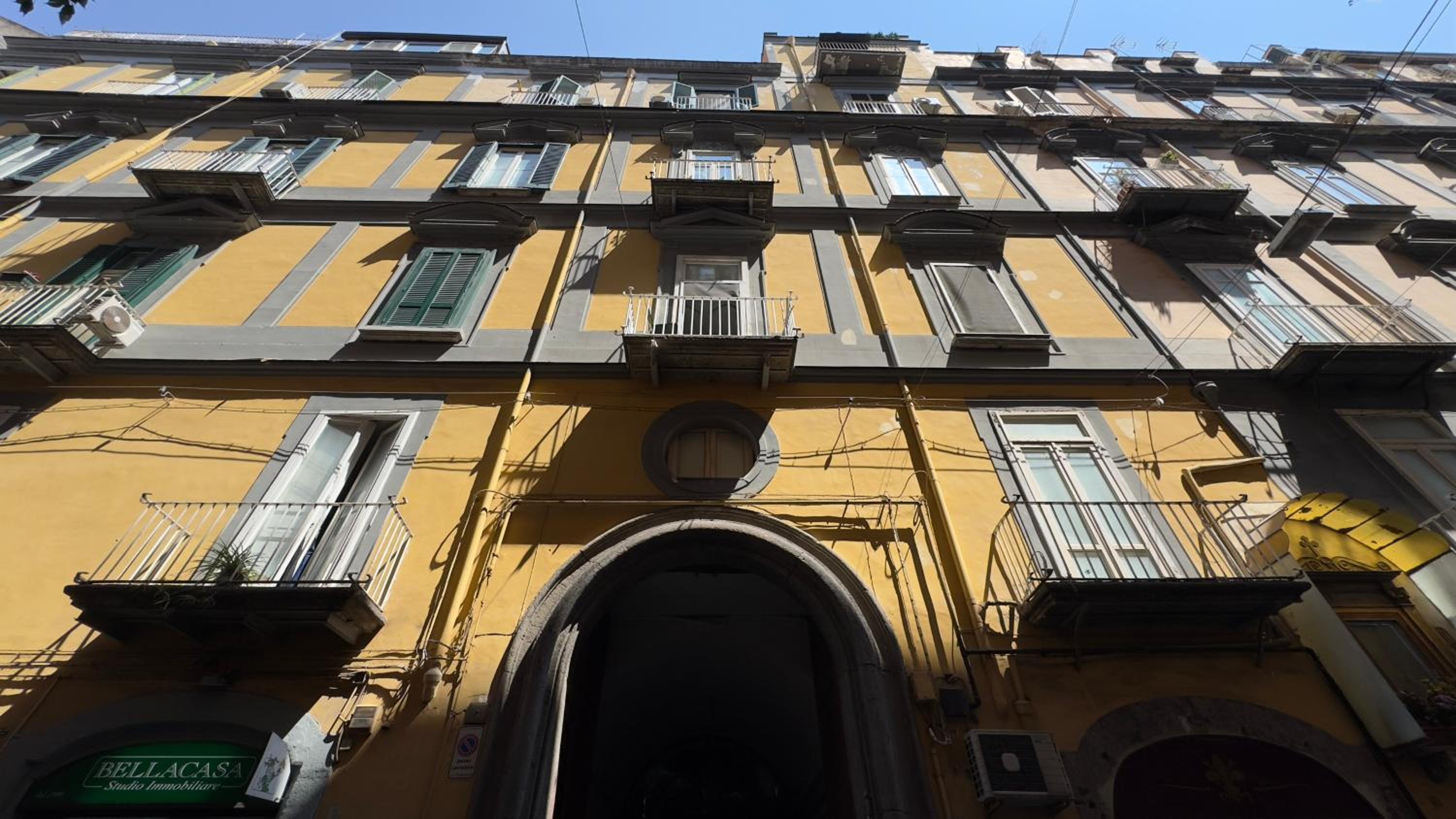 Via Tommaso Caravita 6
