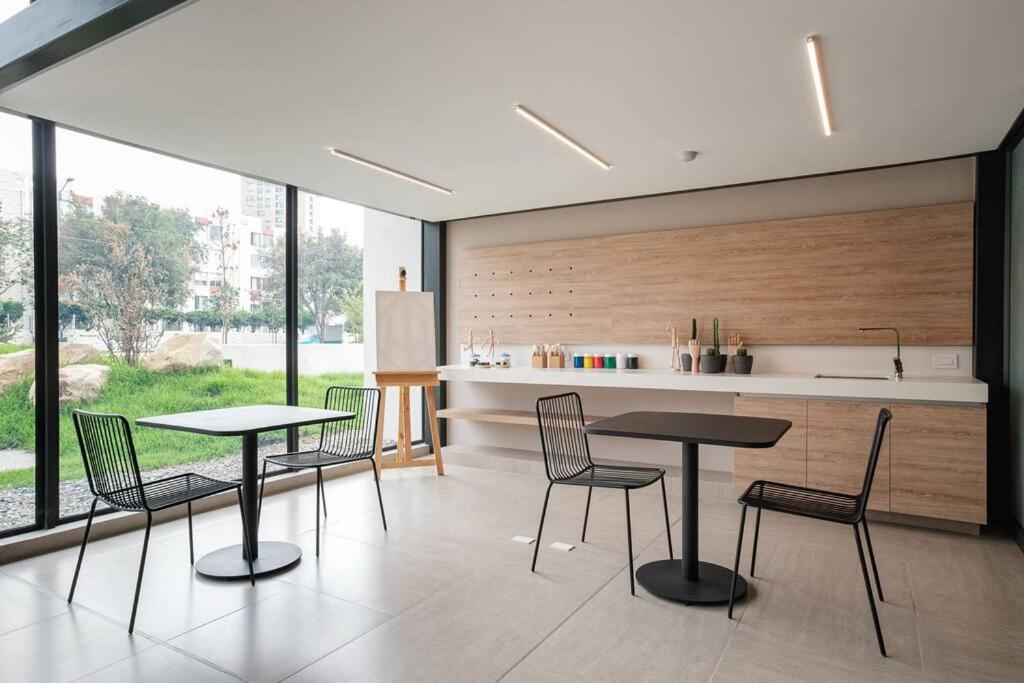 Apartaestudio-wifi-parqueadero gratis