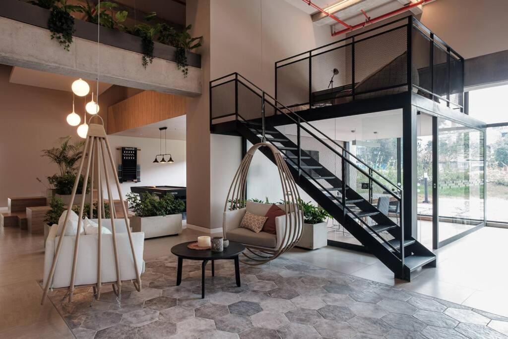 Apartaestudio-wifi-parqueadero gratis