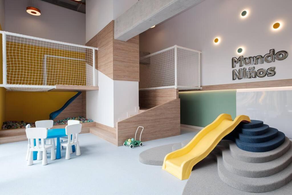 Apartaestudio-wifi-parqueadero gratis