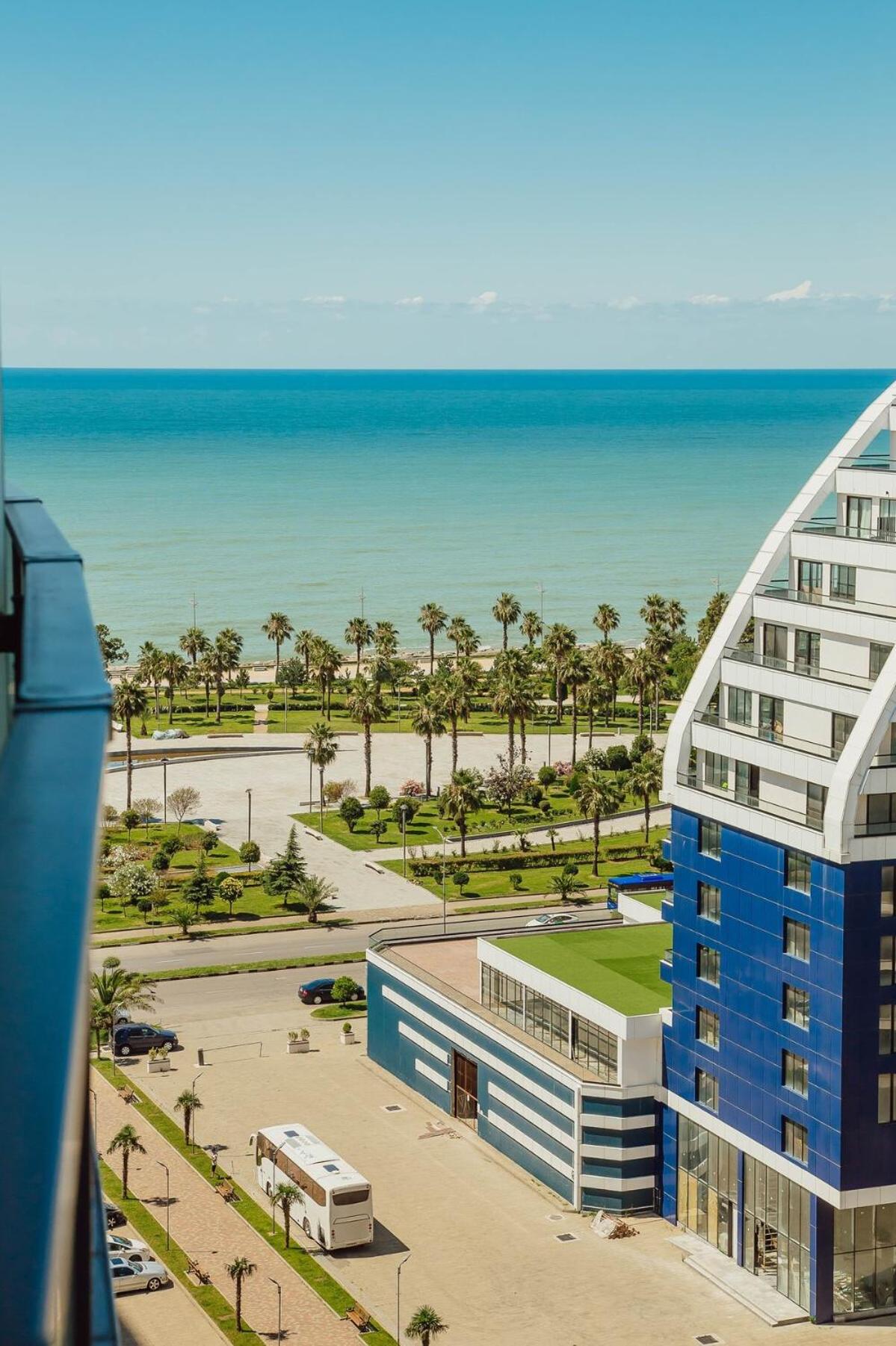 ROION Batumi Glamorous studio with sea view E1409