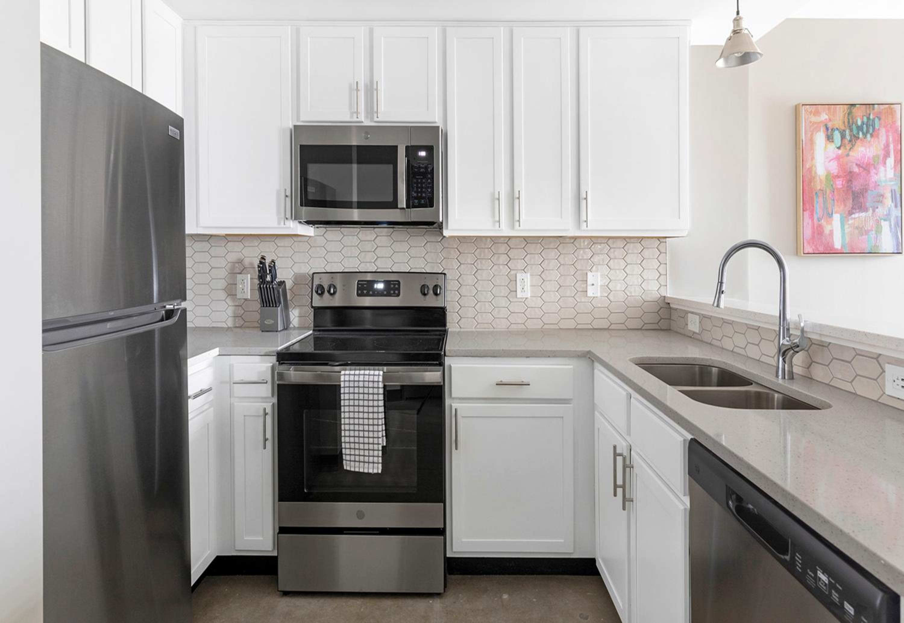 Birmingham Vacations - Tower on Tenth Apartments by Barsala - Property Image 5