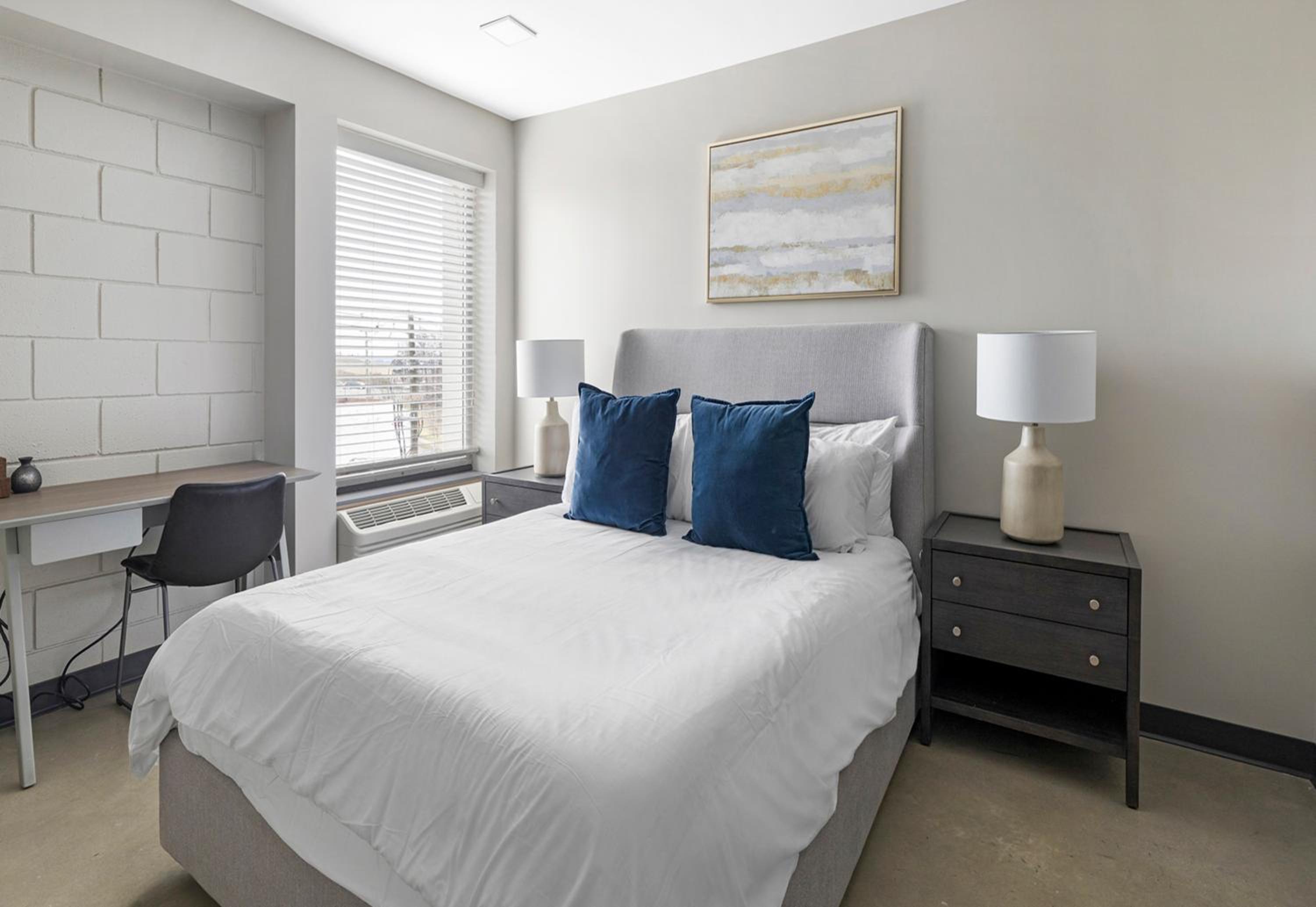 Birmingham Vacations - Tower on Tenth Apartments by Barsala - Property Image 1