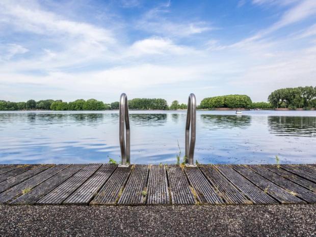 Bright room with kitchen photo 2