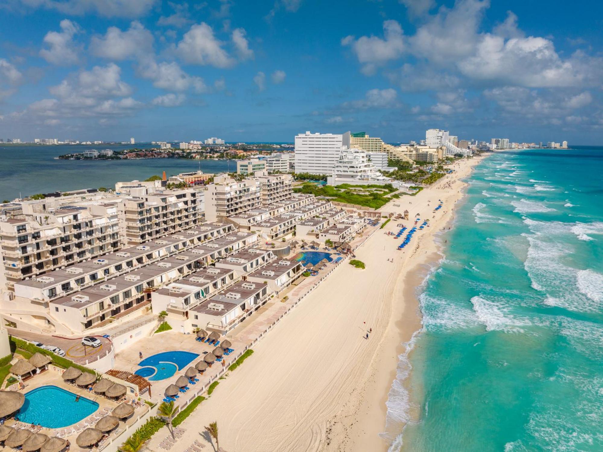 Sparkling Ocean View in Cancun