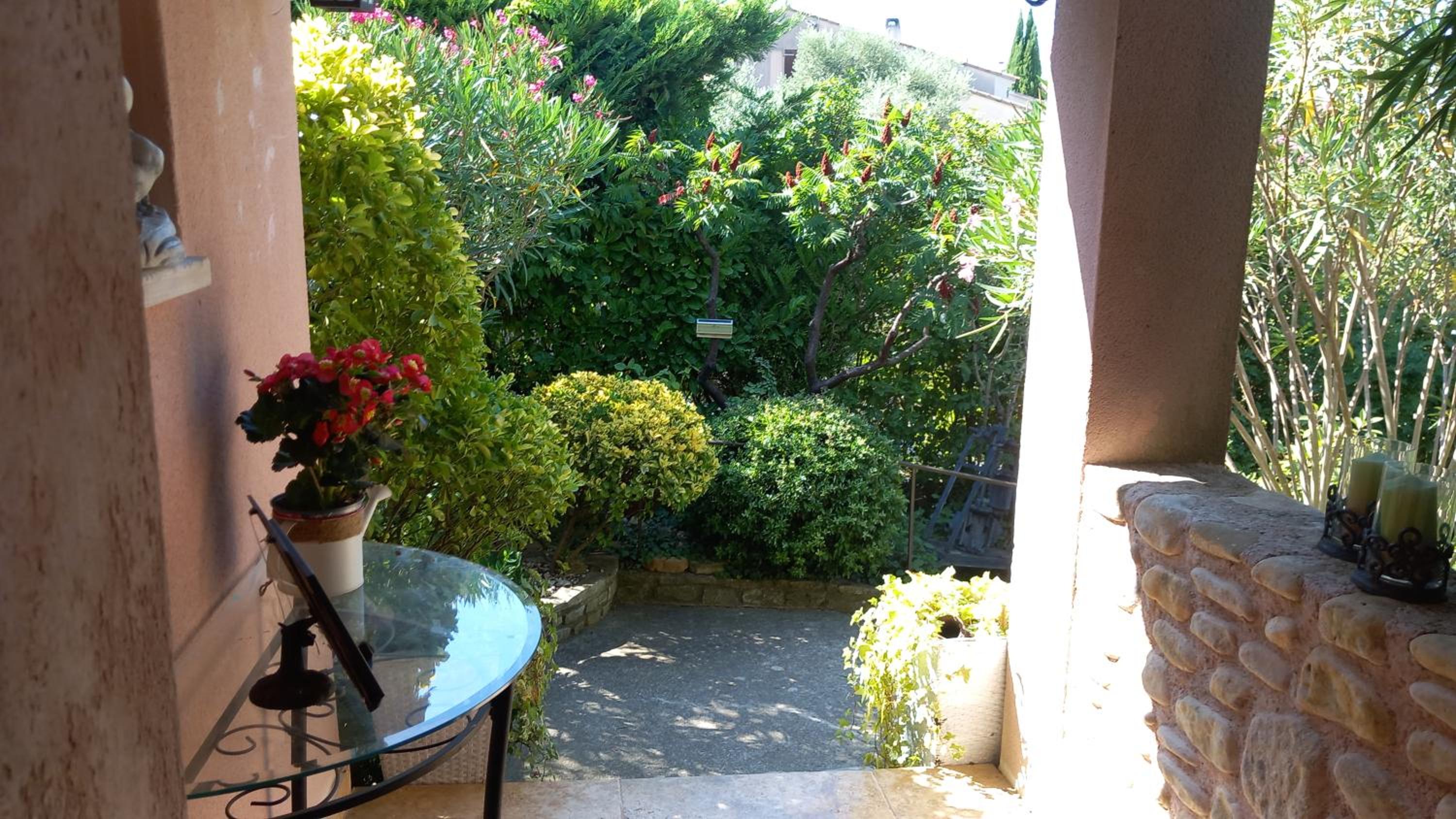 Photo 36