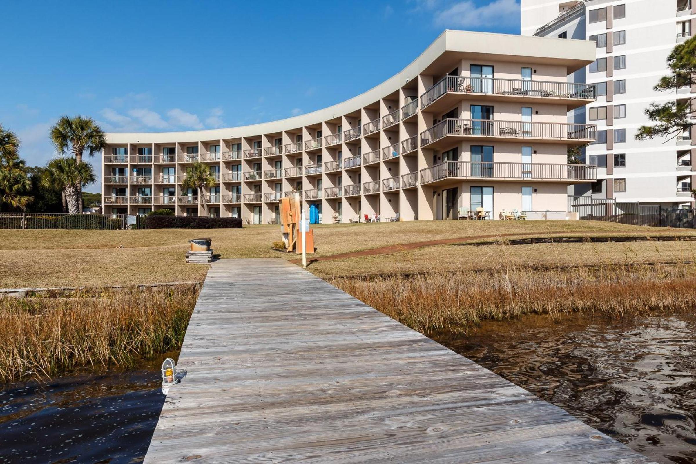 Hotel PB A108-Executive Studio Condo at Great Rates! - Image 1