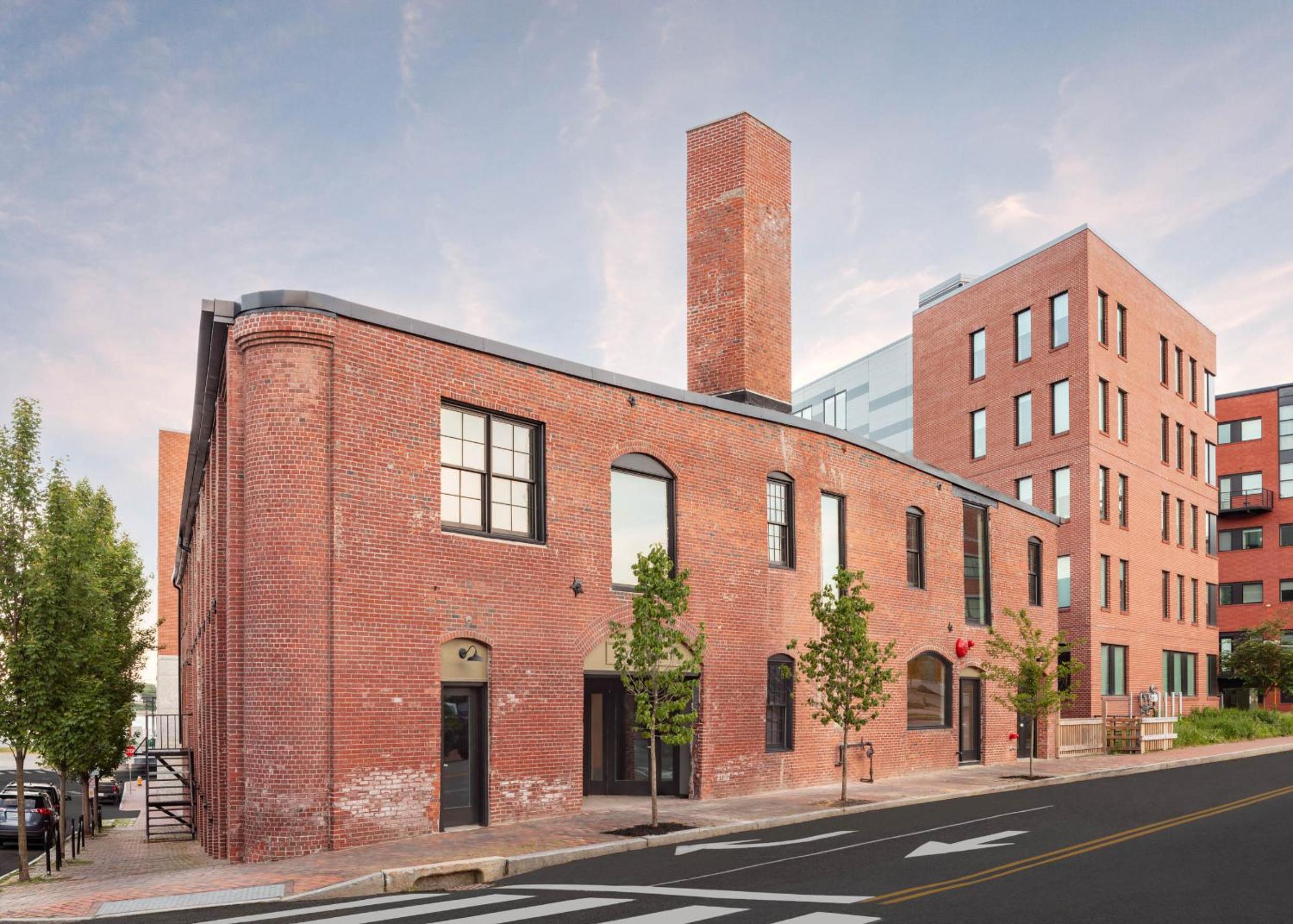 Hotel The Weldon Hotel - Image 1