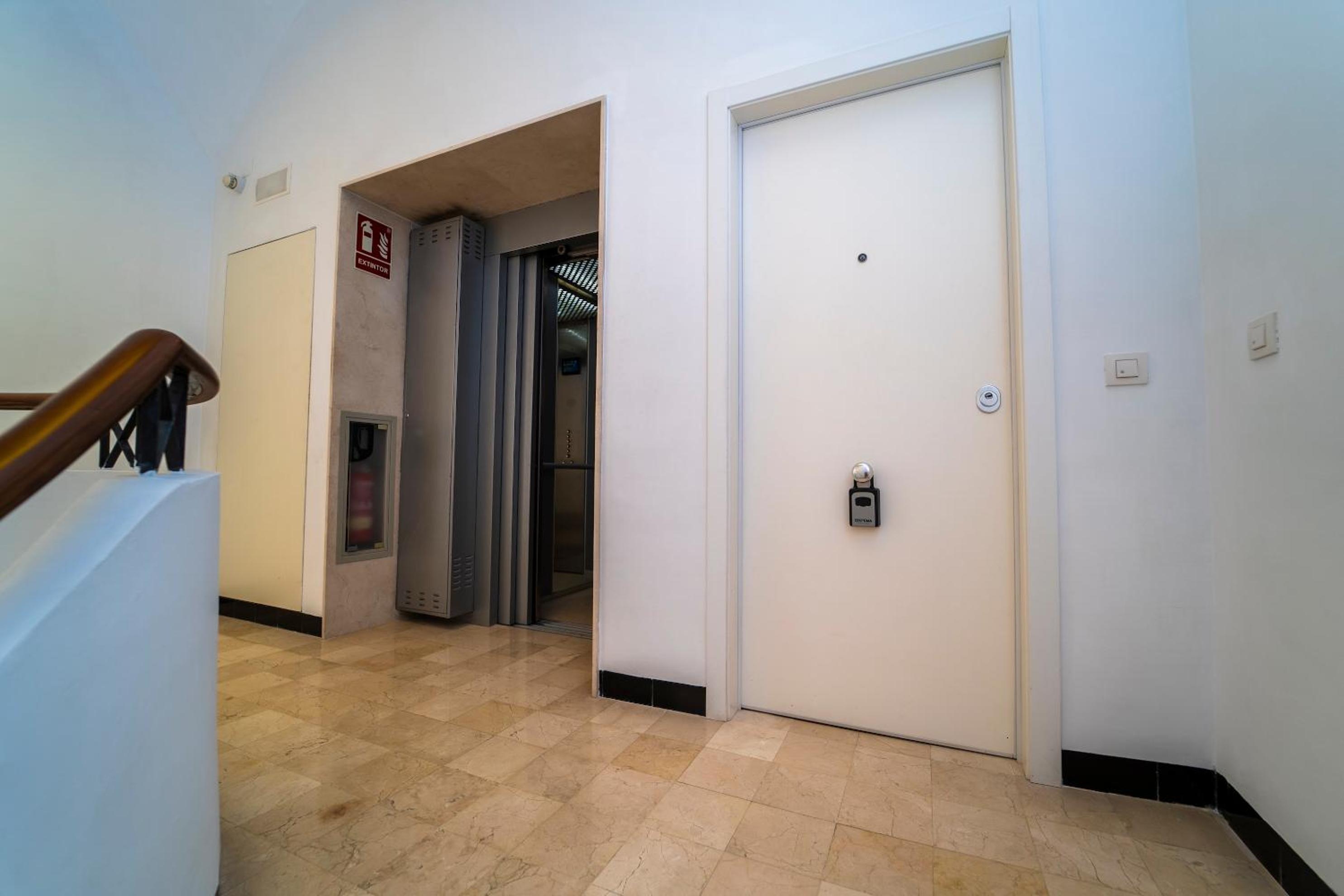 Apartamentos Alicante Centro by Renthas