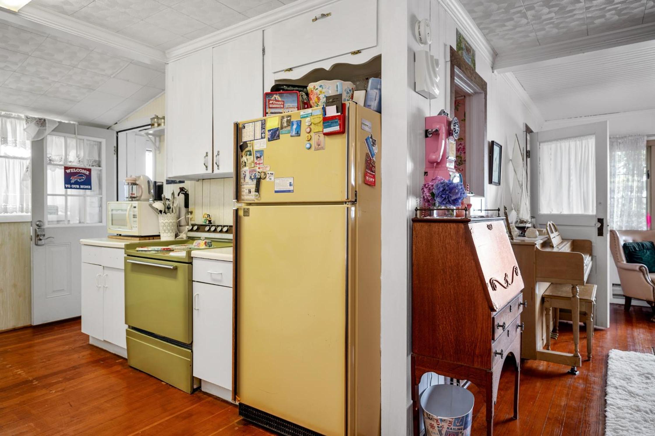 Lakefront 3BR Retreat Near Niagara Falls, Sleeps 7 view 2