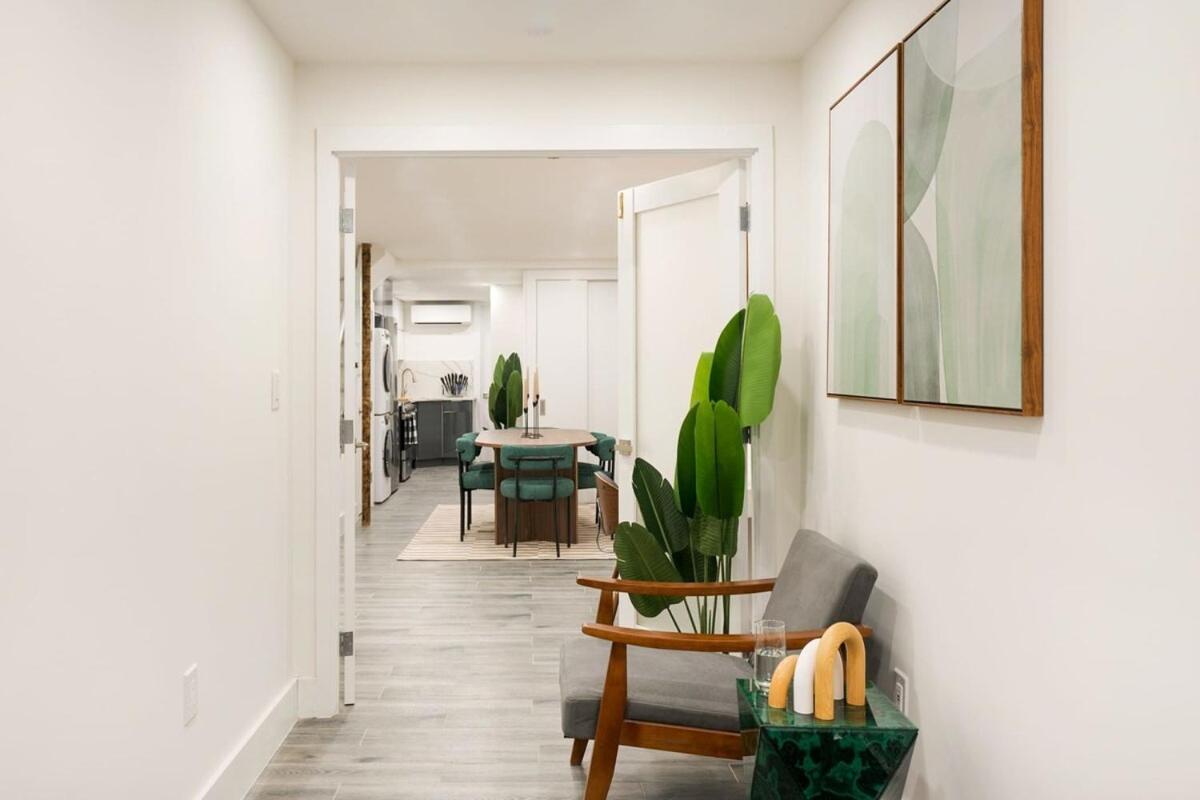 317-1D New 2BR Duplex WD Private Backyard