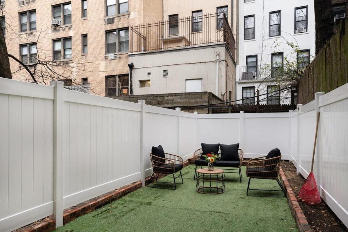 317-1D New 2BR Duplex WD Private Backyard