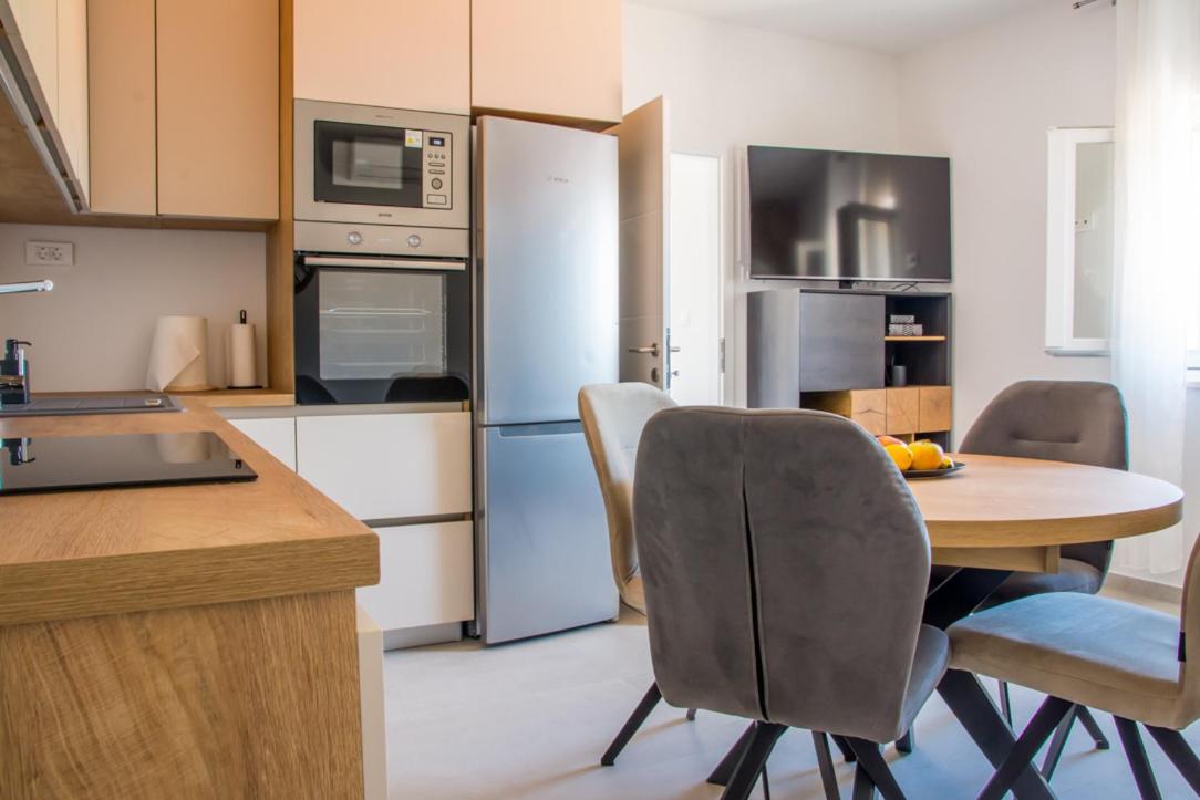Apartment Paradise Island view 5