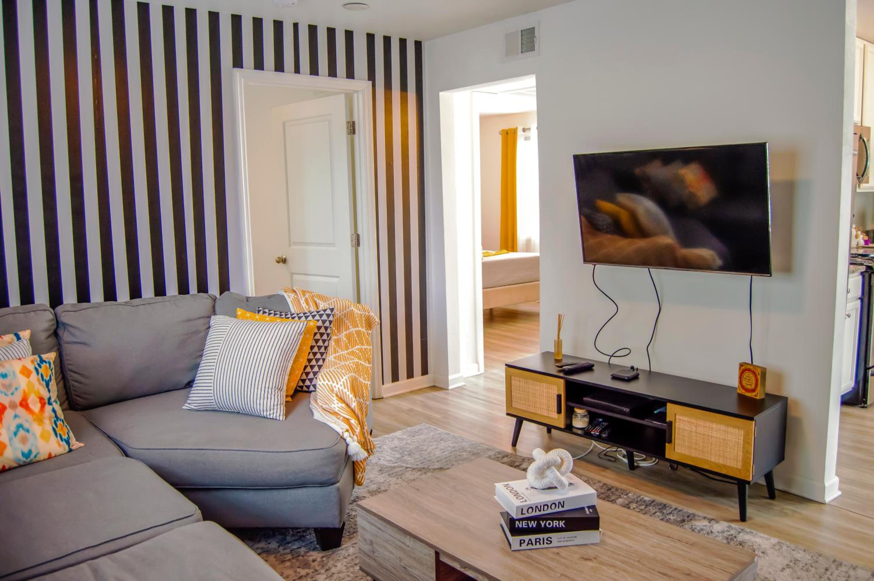 Photograph supplied for Condo In Nashville, Close to Downtown, Sleeps 6