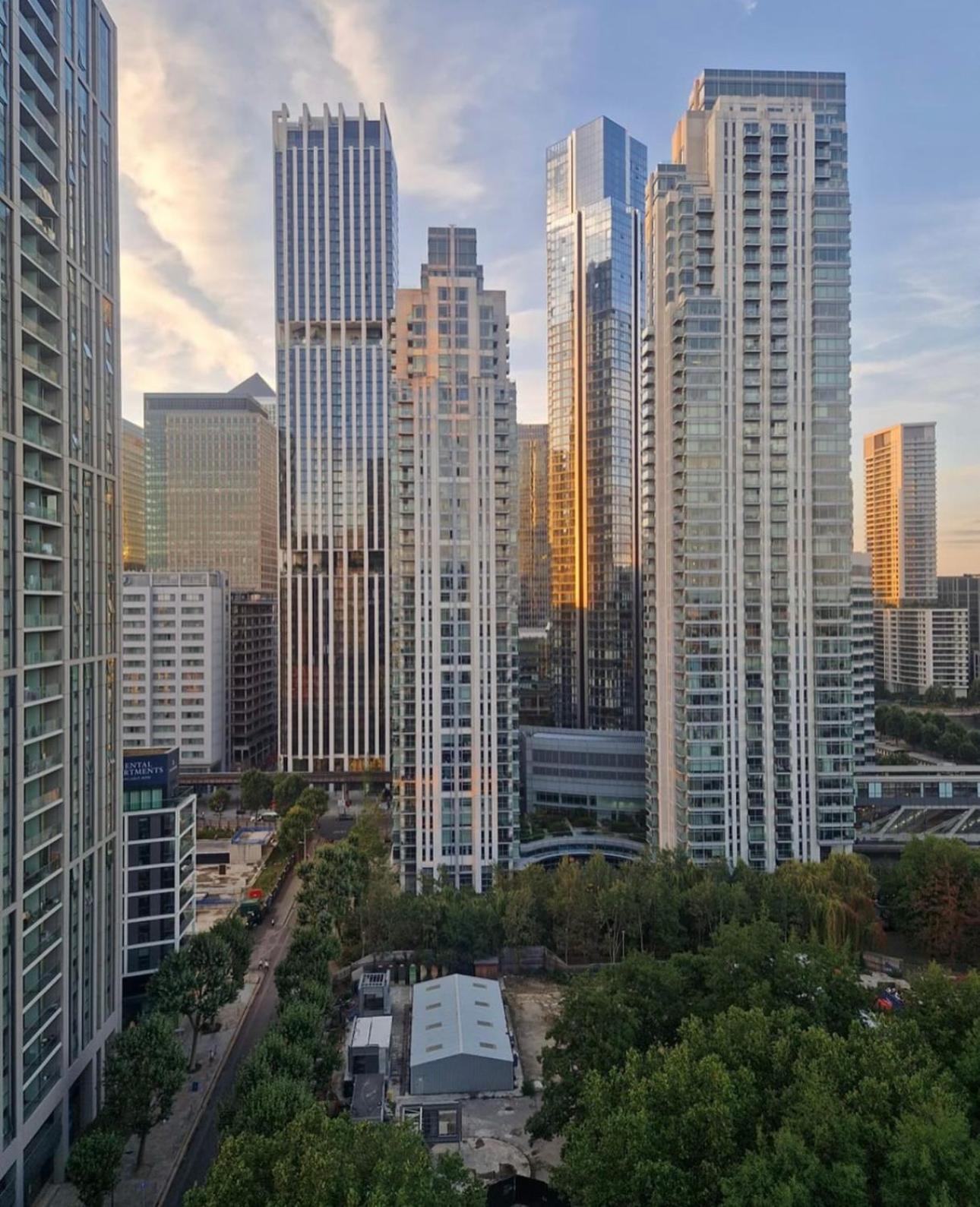 City Waterfront Apartments