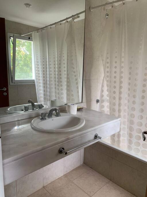 Casa en barrio privado