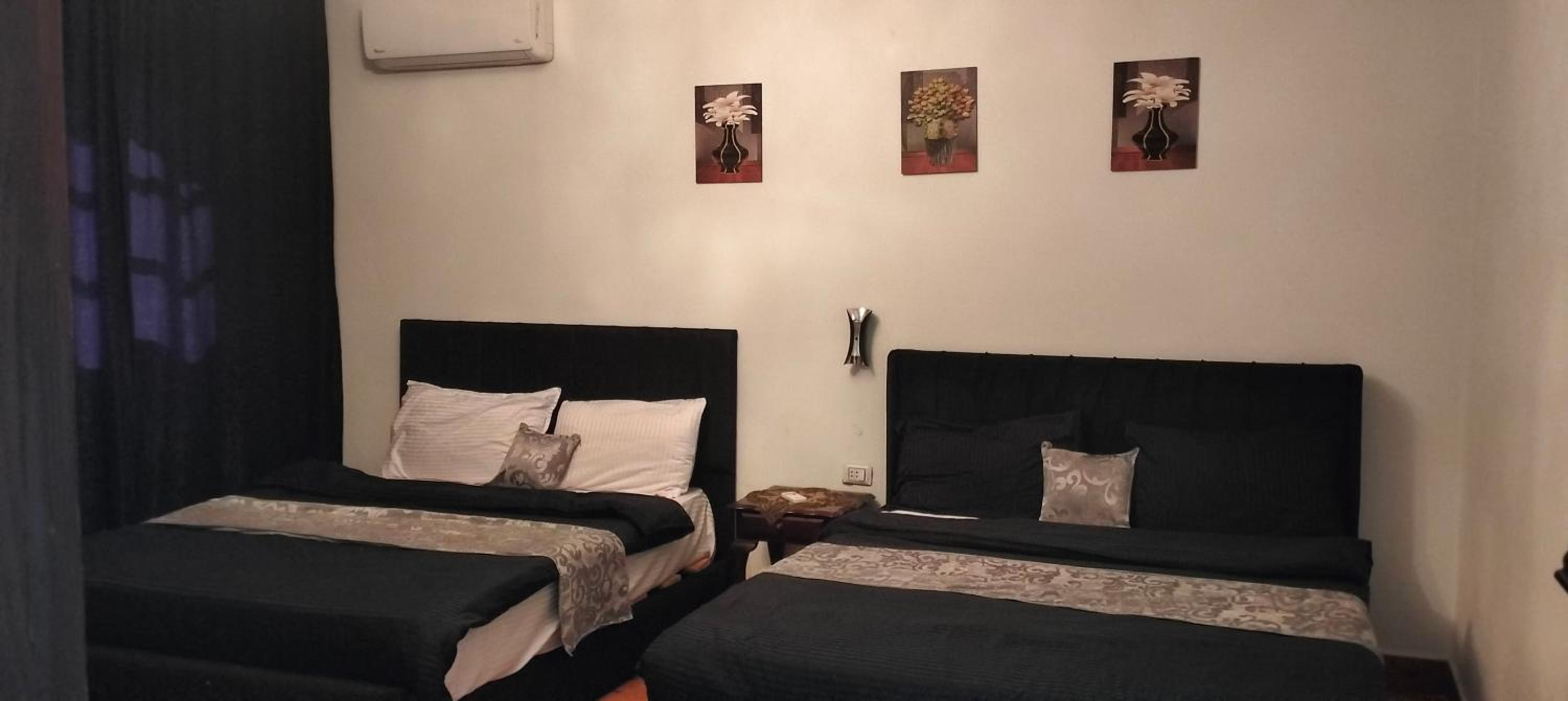 Royal Zeina Pyramids Inn