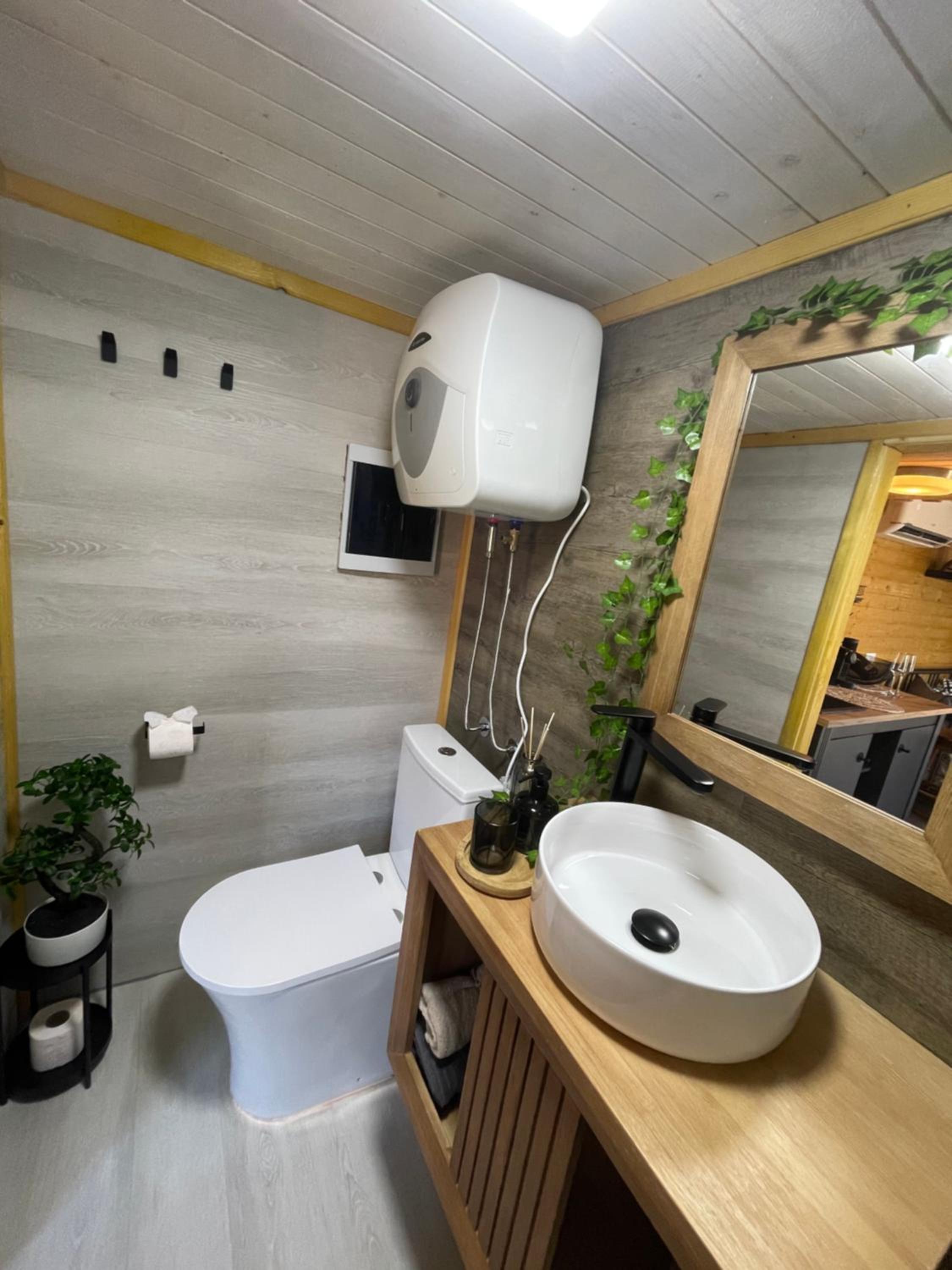 317 Accommodation view 5