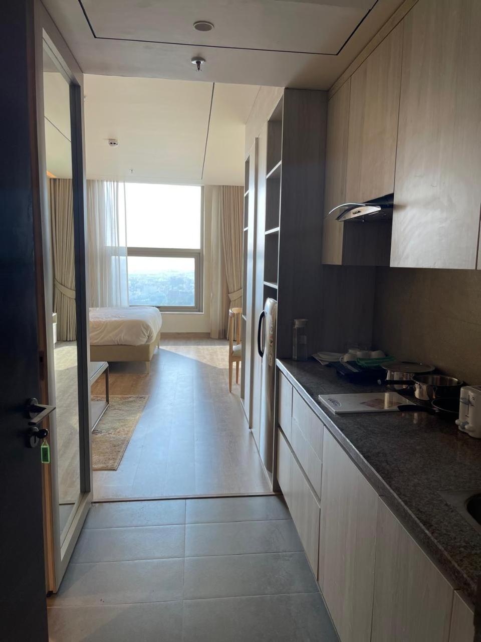 Harry Apartment