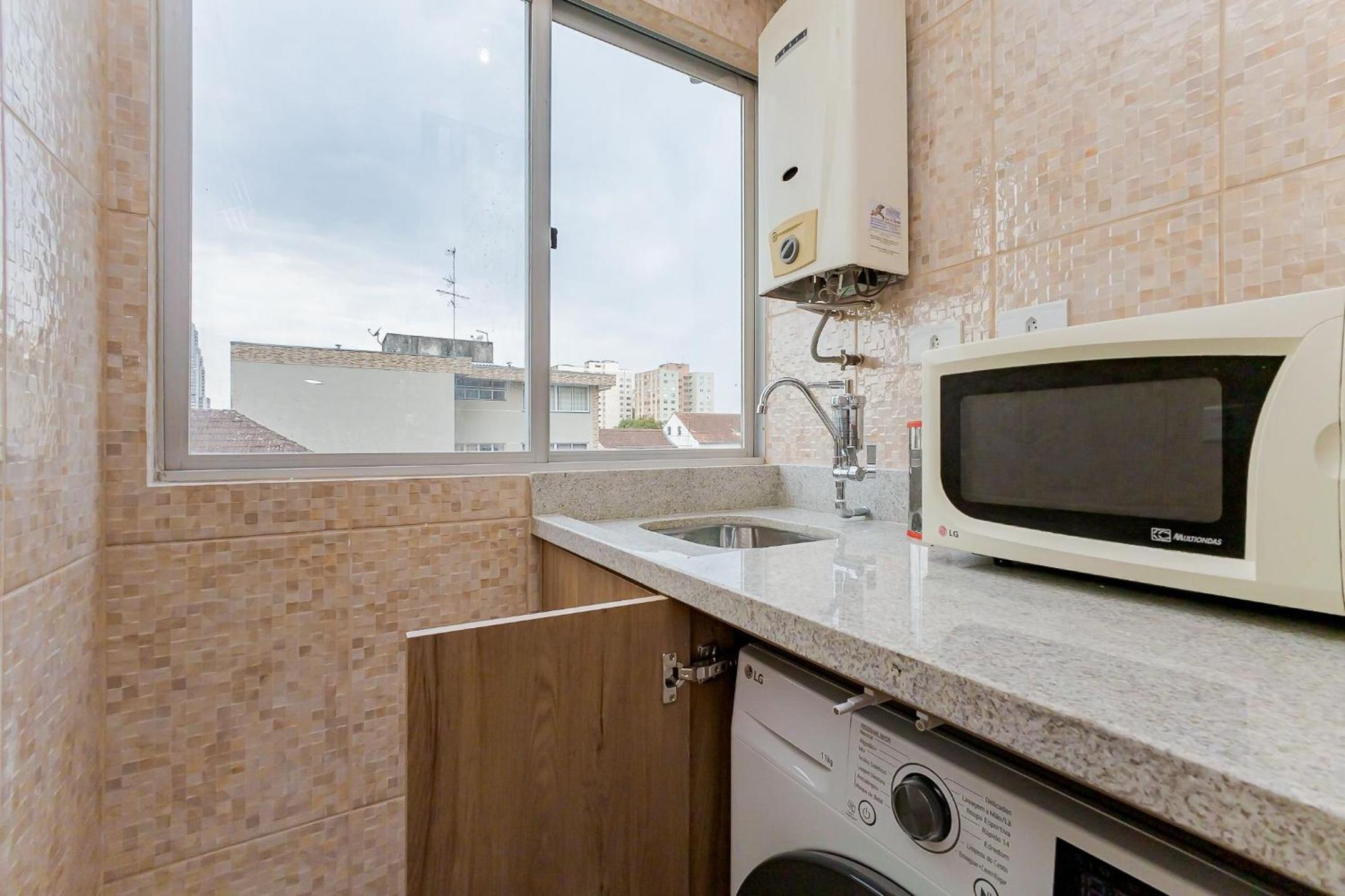 Ed. Viana do Castelo | Largo da Ordem e Shopping Mueller | Gonzaga Stays