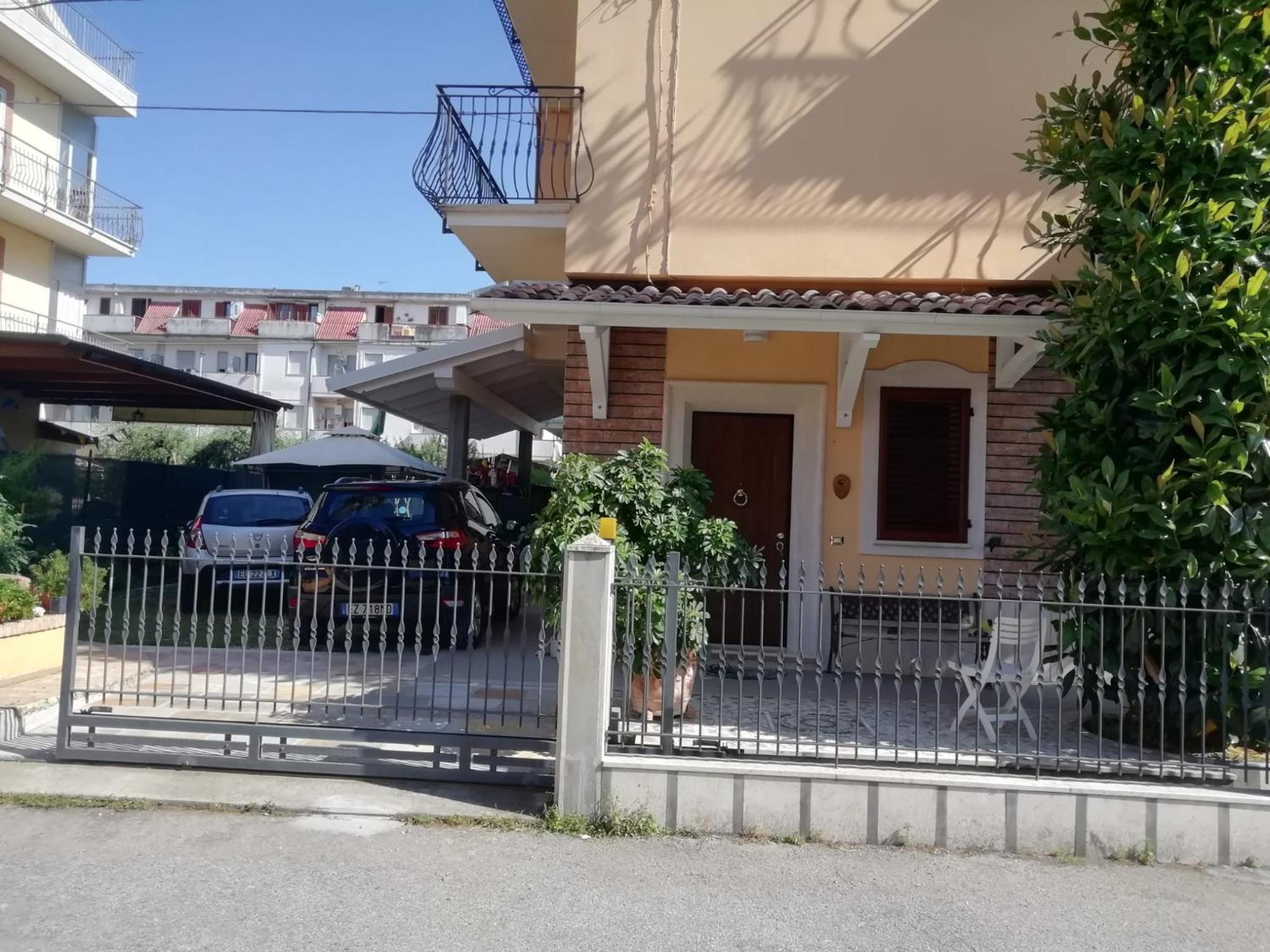 Elegante bilocale vicino al mare view 3