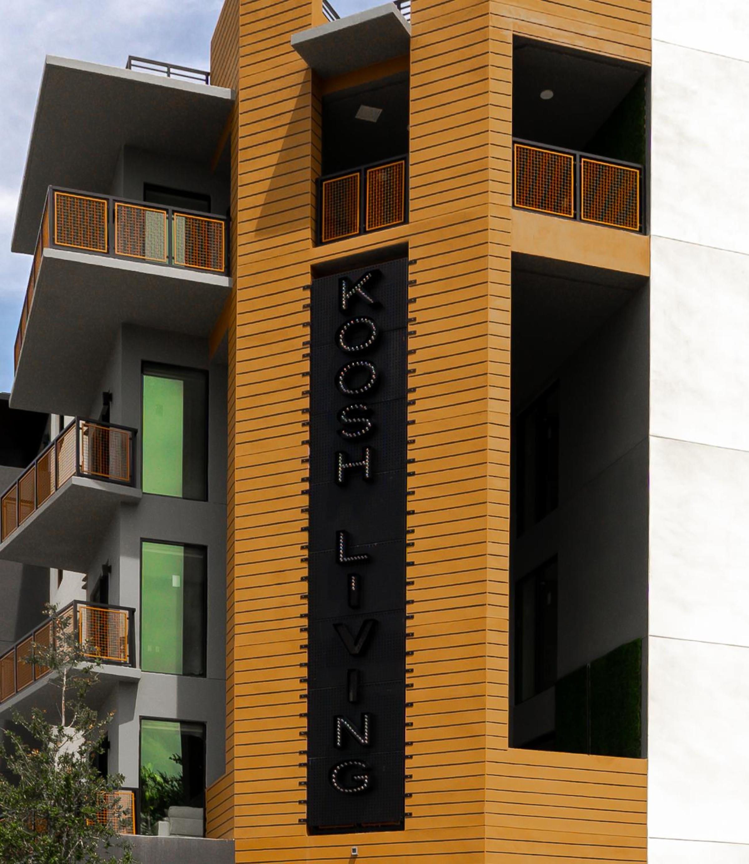 Ultra Luxe Apartment in Prime Location view 3