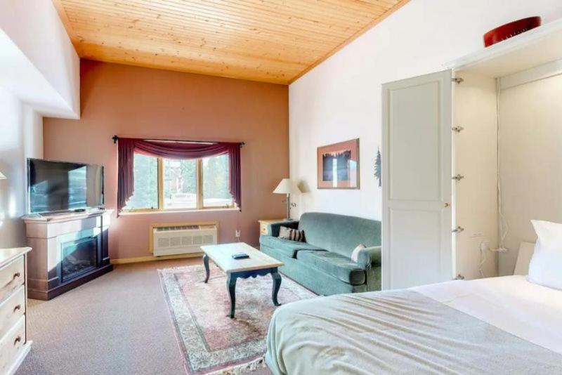 Studio Condo At Gateway Lodge In Keystone view 2