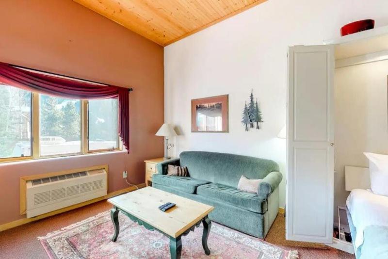 Studio Condo At Gateway Lodge In Keystone view 3