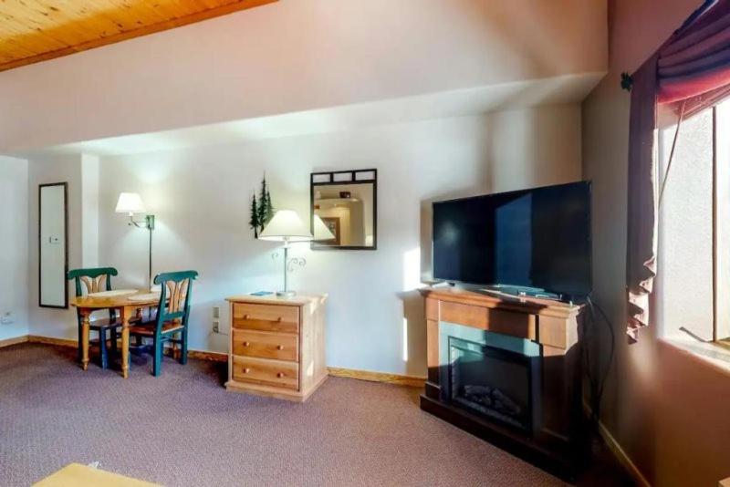 Studio Condo At Gateway Lodge In Keystone view 4