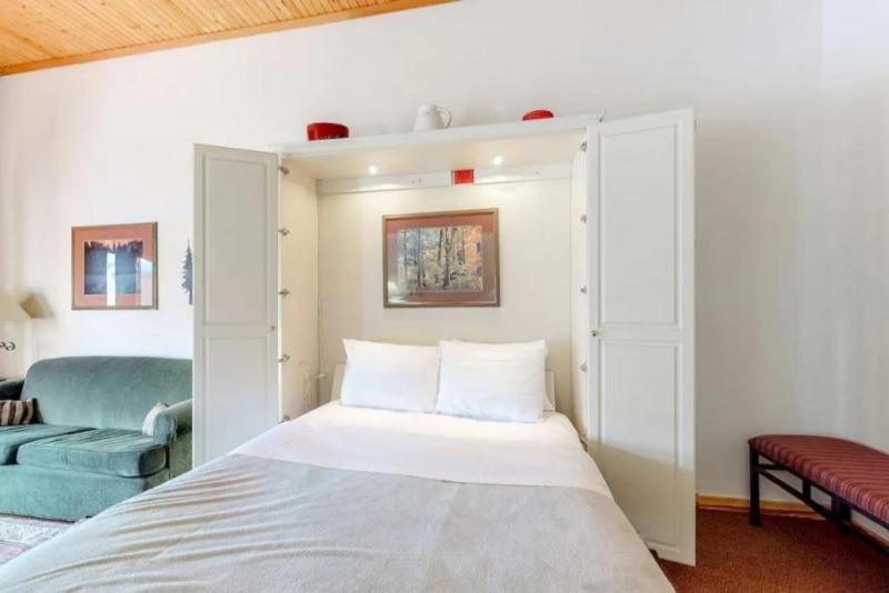 Studio Condo At Gateway Lodge In Keystone view 5