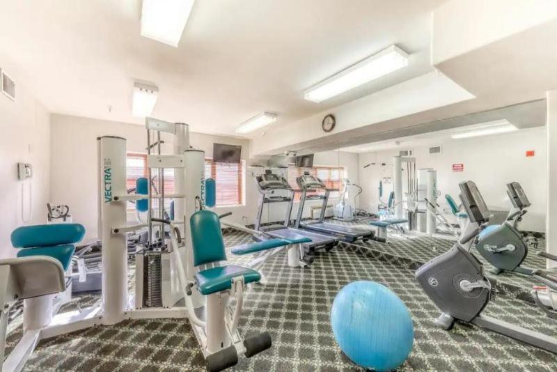 2 Bedroom Gateway Lodge Condo Near Mountain House