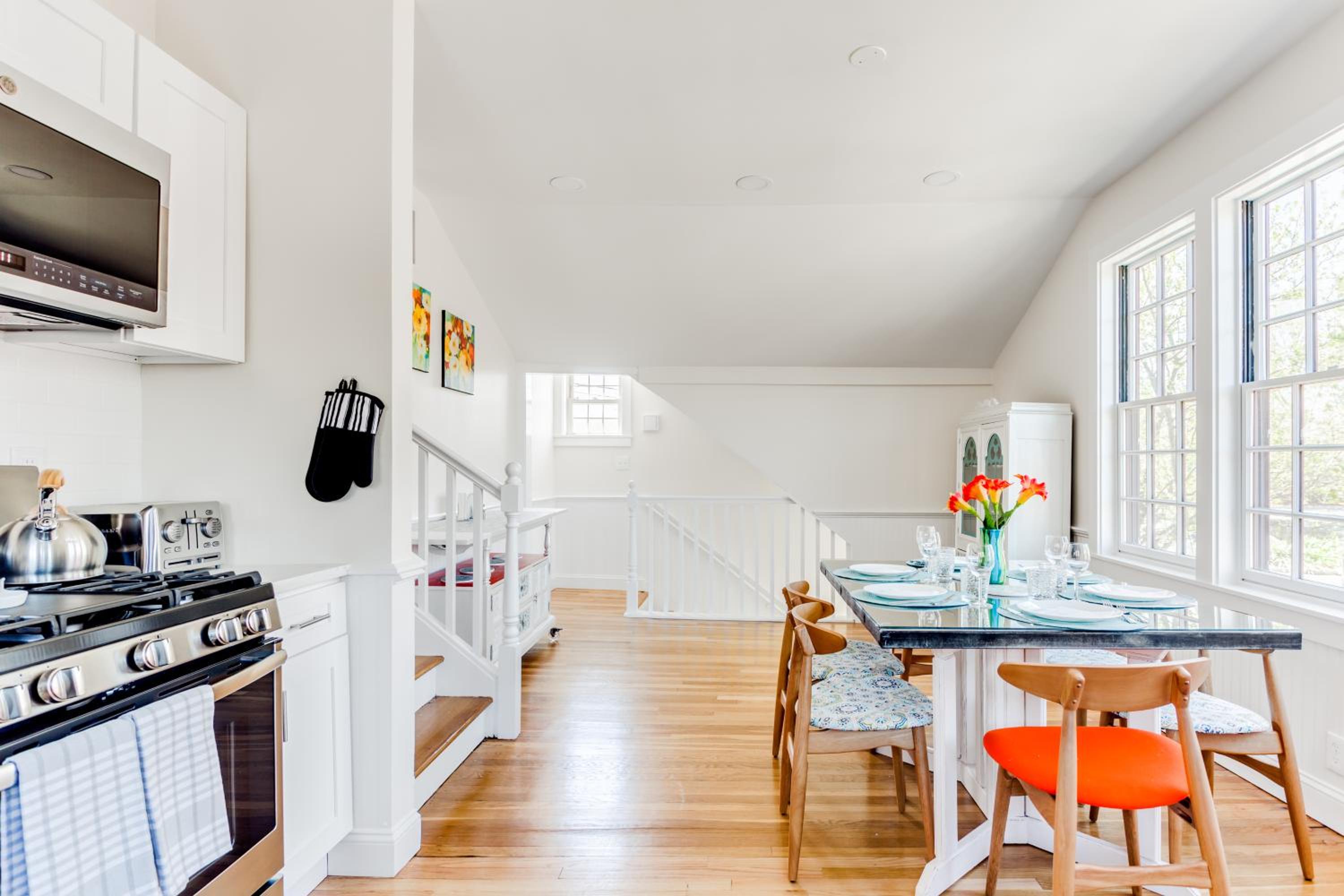Sunny Westport 2 BR Retreat above Historic Mill - Property Image 12