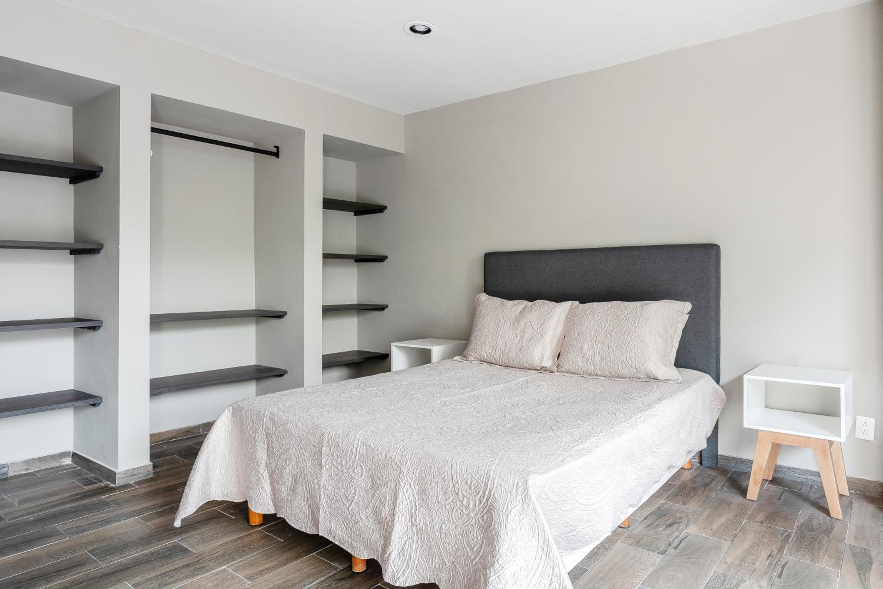 Modern Flat by Parque Lincoln Balcony Pet Friendly photo 4