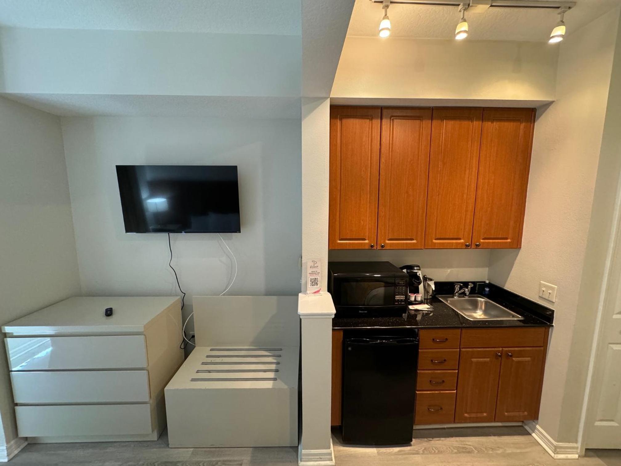 Double King Bed Suite, 5 Min from Universal, I-Drive & Outlets