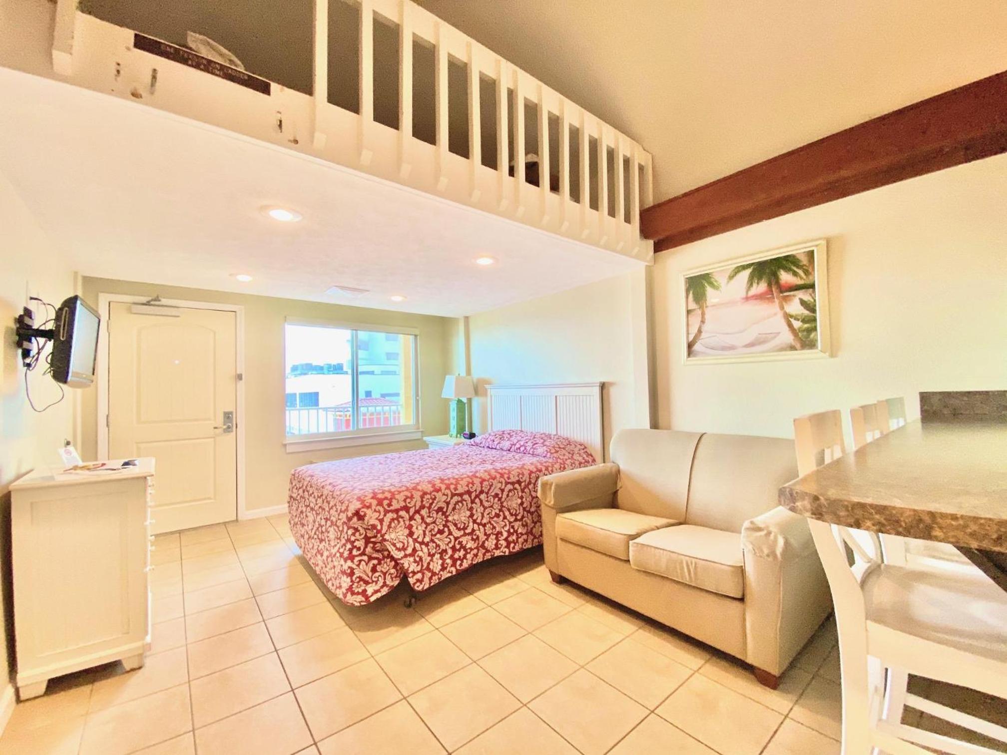 Casa Blanca Resort Studio Loft view 5