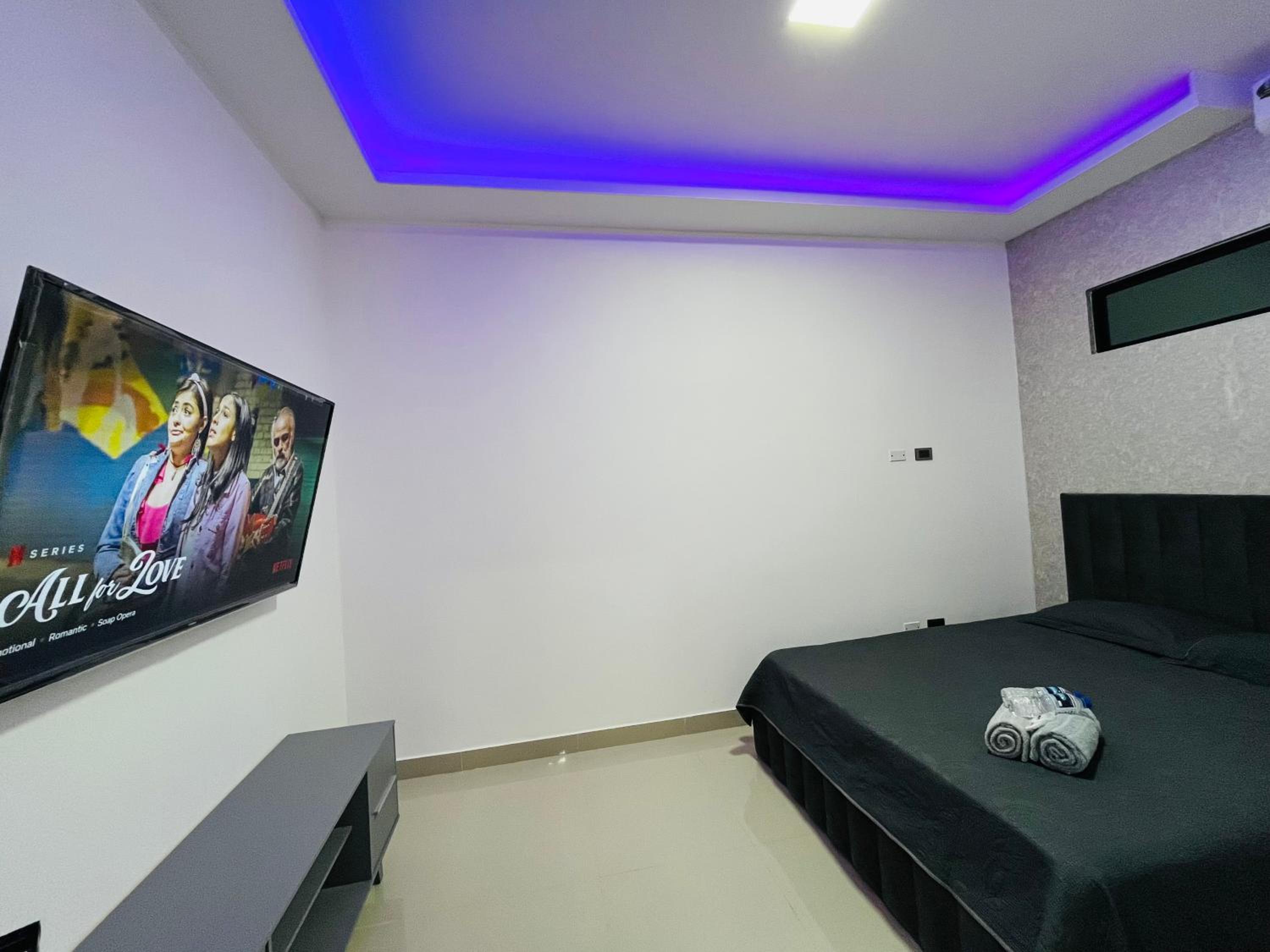 Hermosa Suite & Jacuzzi & Balcón - Piso 1 - 10min del Consulado Americano