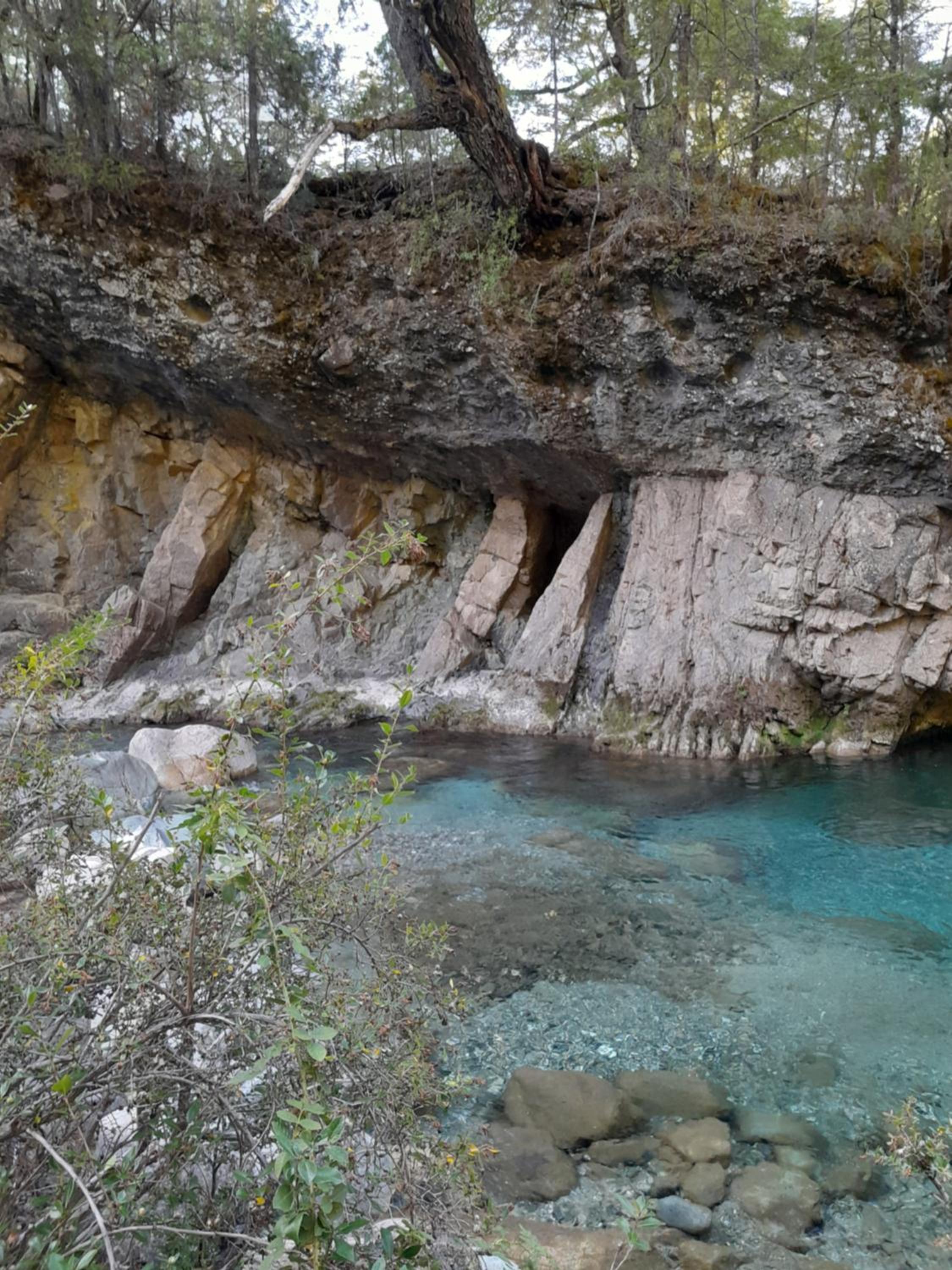 ROCA AZUL