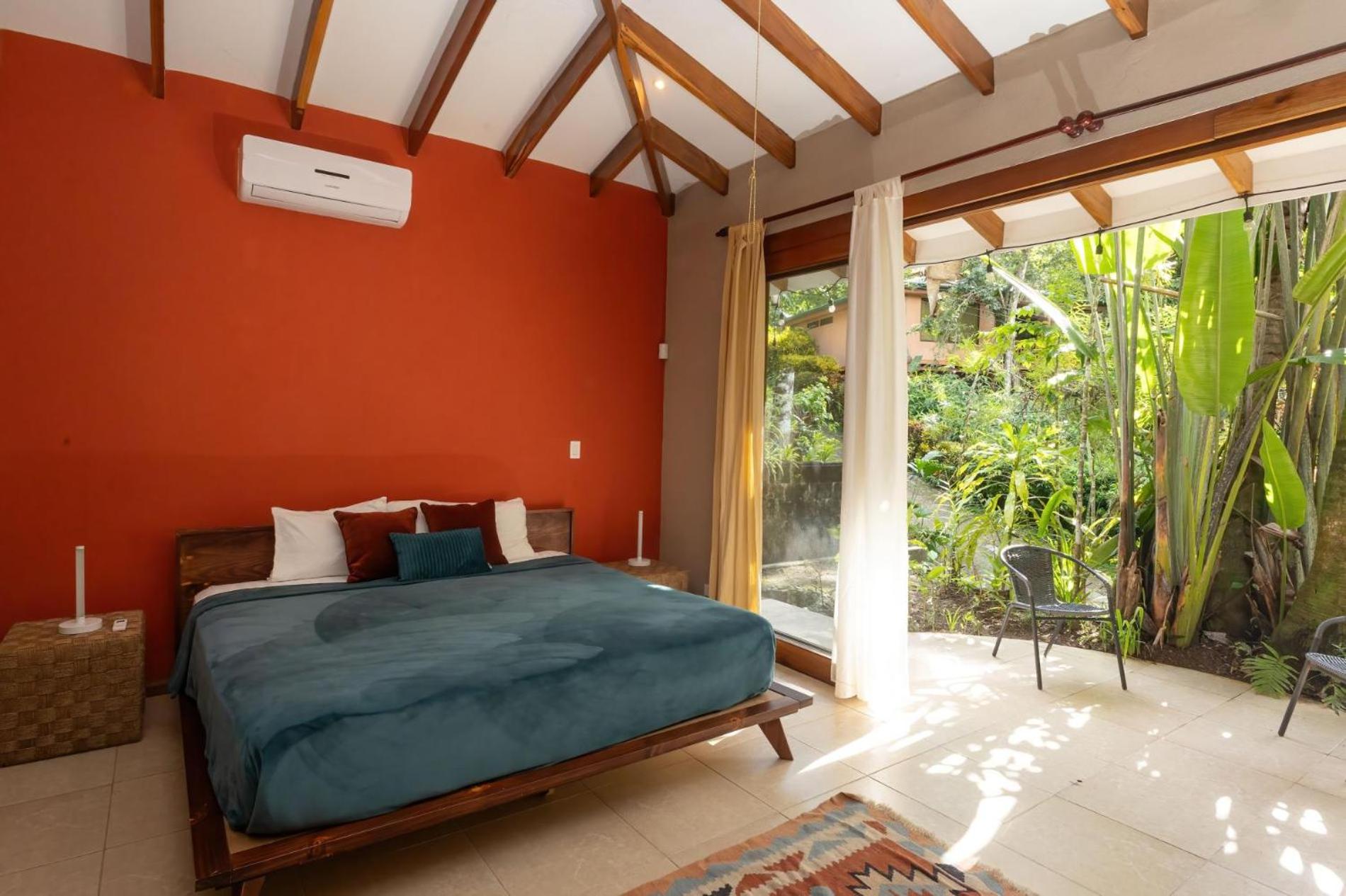 Tropical Casa Ventanas with private pool in MA